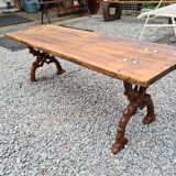 Garden bench in cast iron and wood