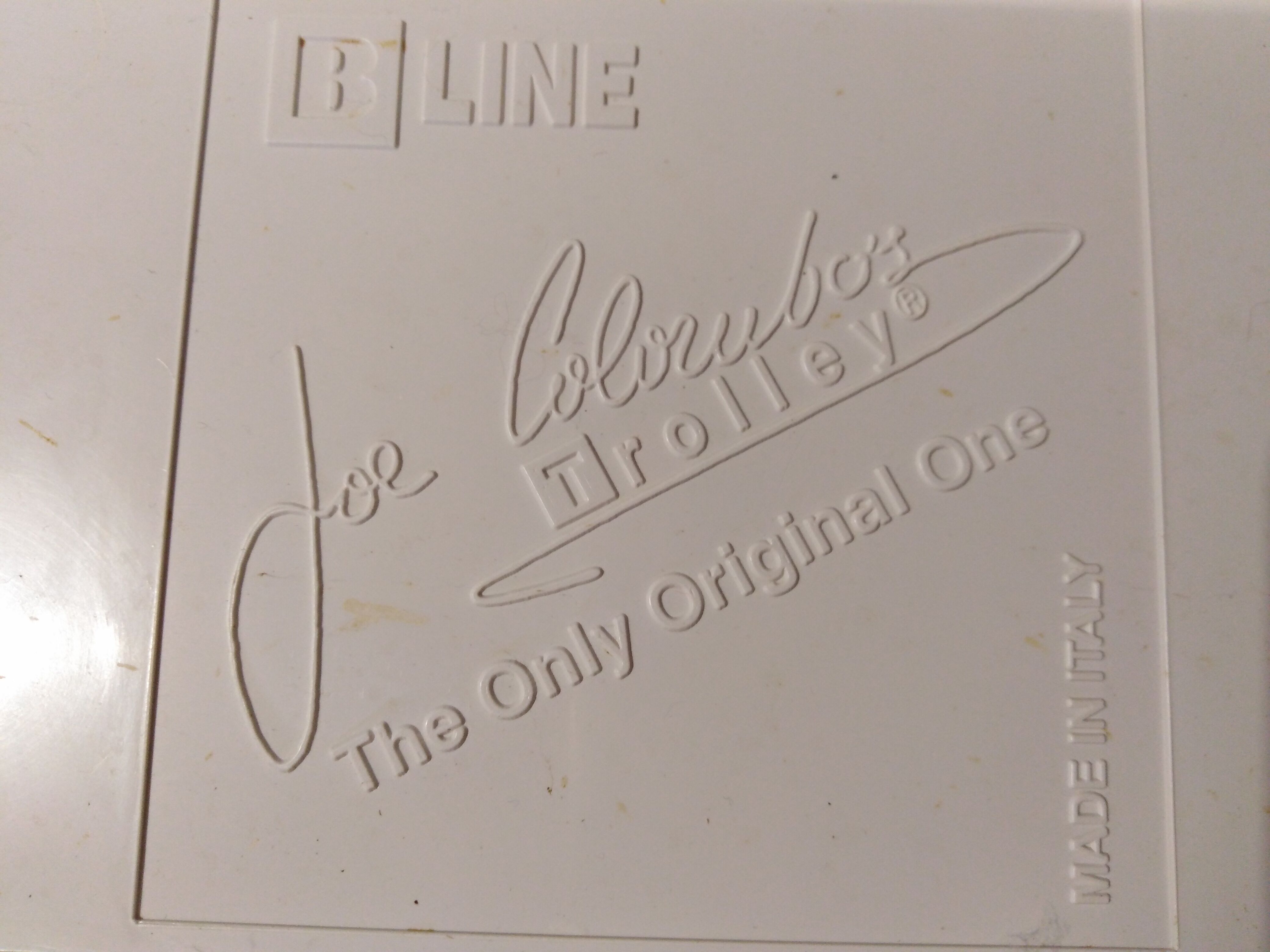 Joe Colombo - serves Boby Trolley