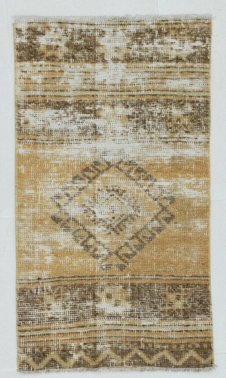 Hand-made wool distressed rug 92x52cm