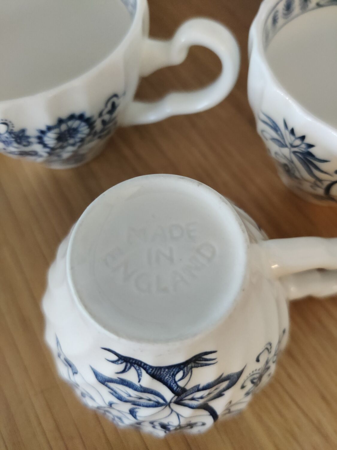 8 tasses