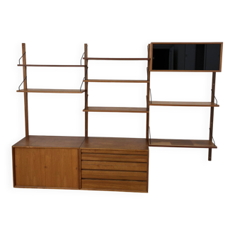 Library, wall shelves, designer Poul Cadovius