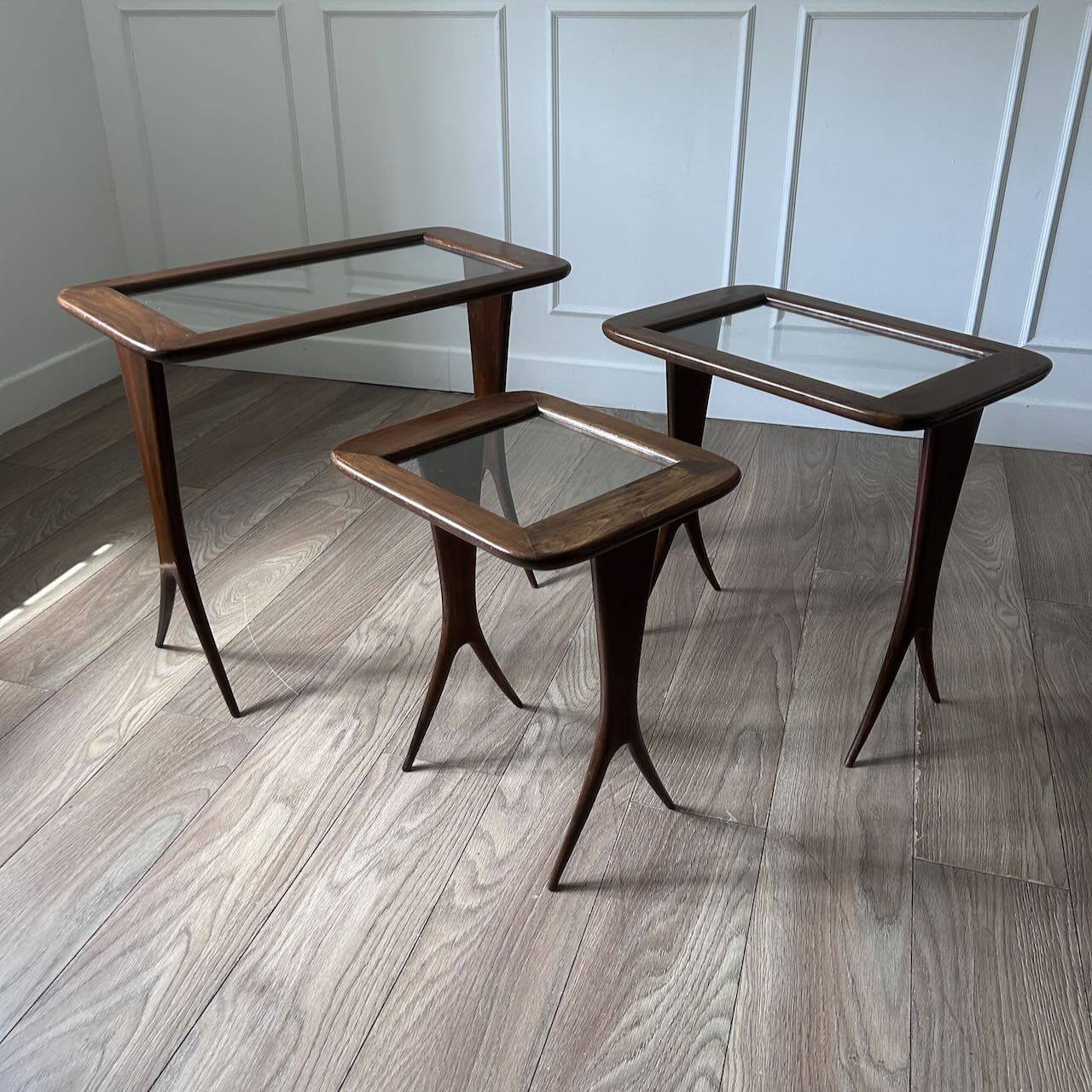 Tables gigognes Raphaël Raffel