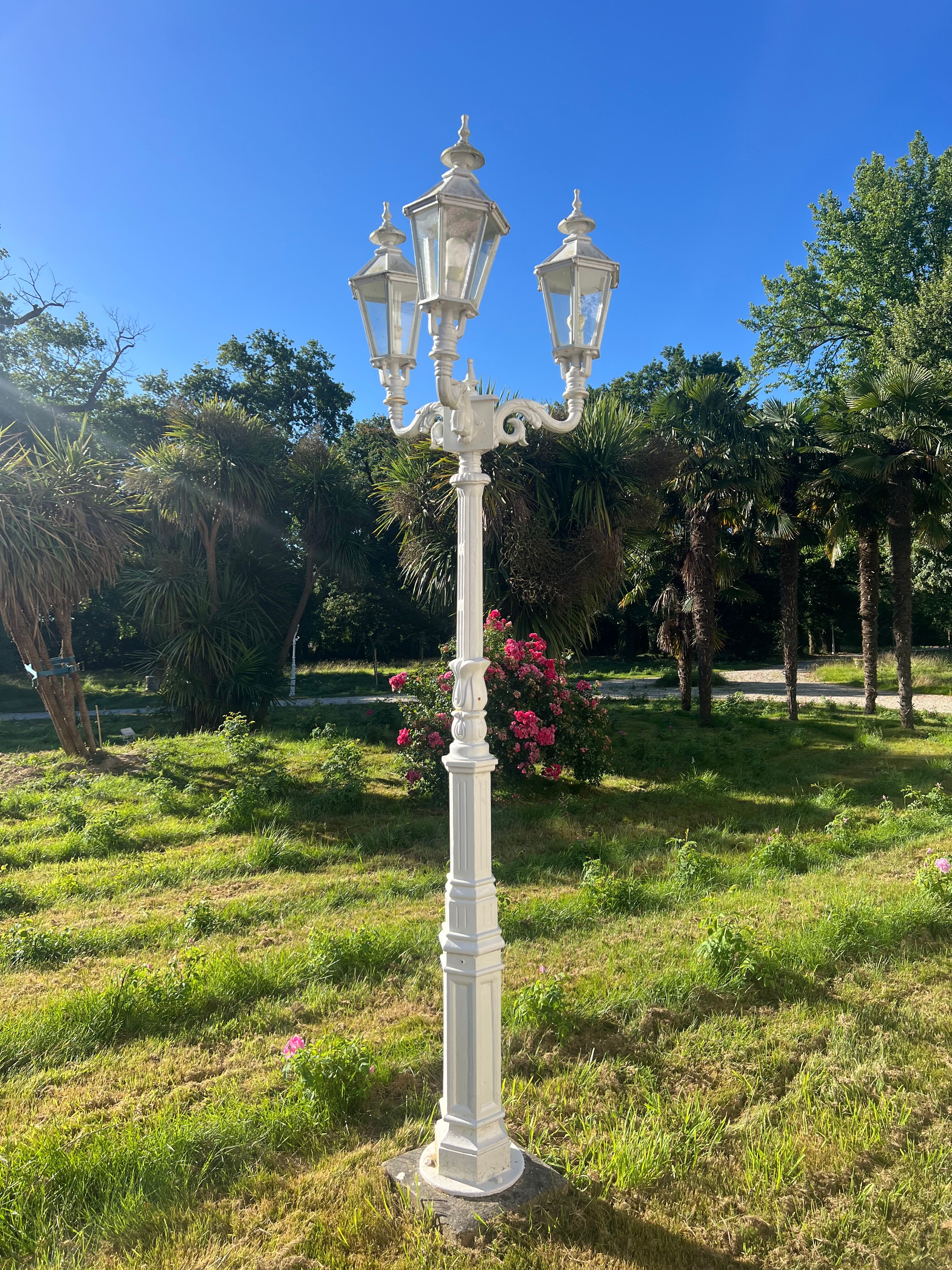 17 lampadaires en fonte