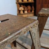 Paire de tabourets tôle anciens