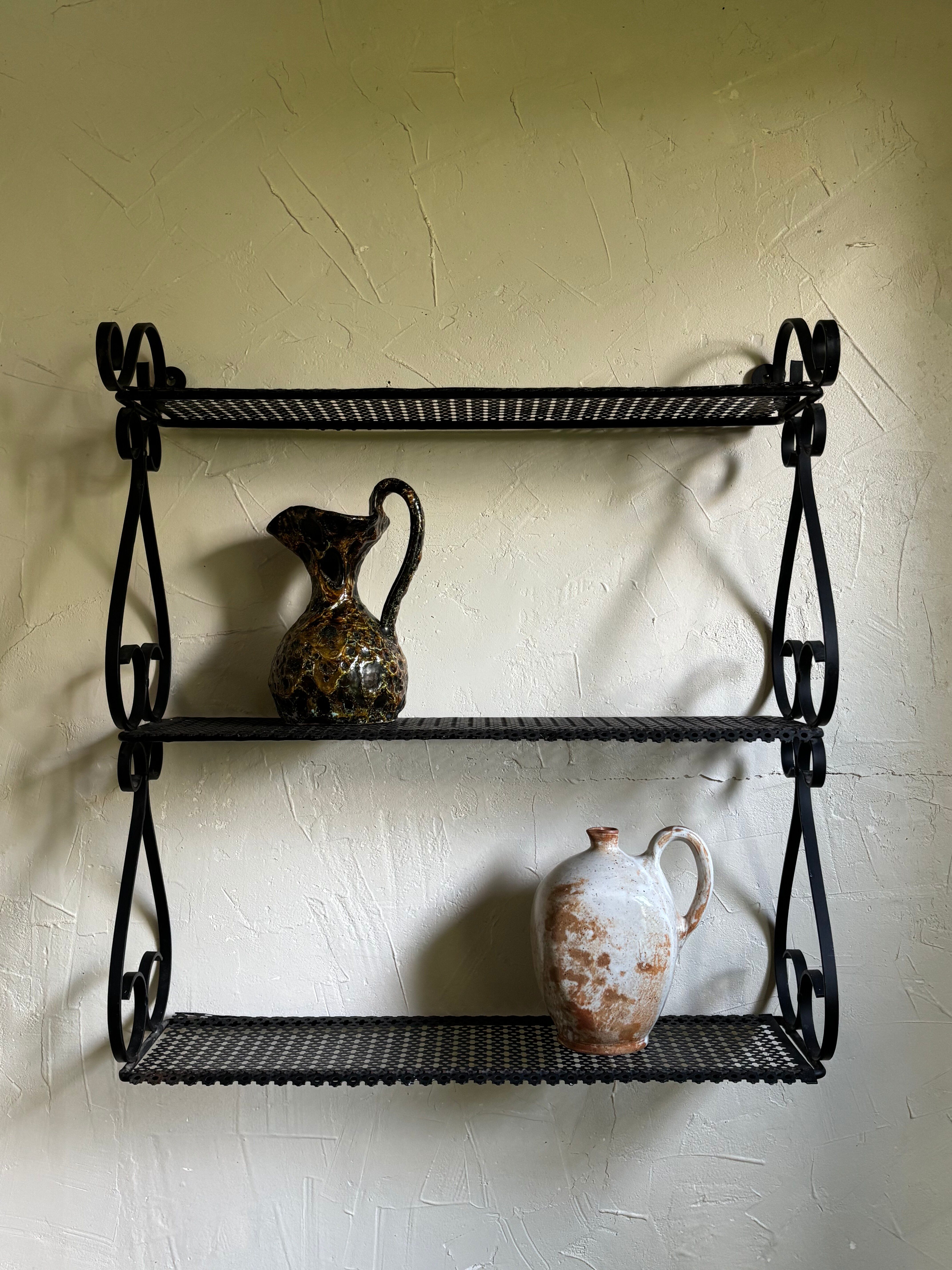 Perforated metal shelf dlg Mategot