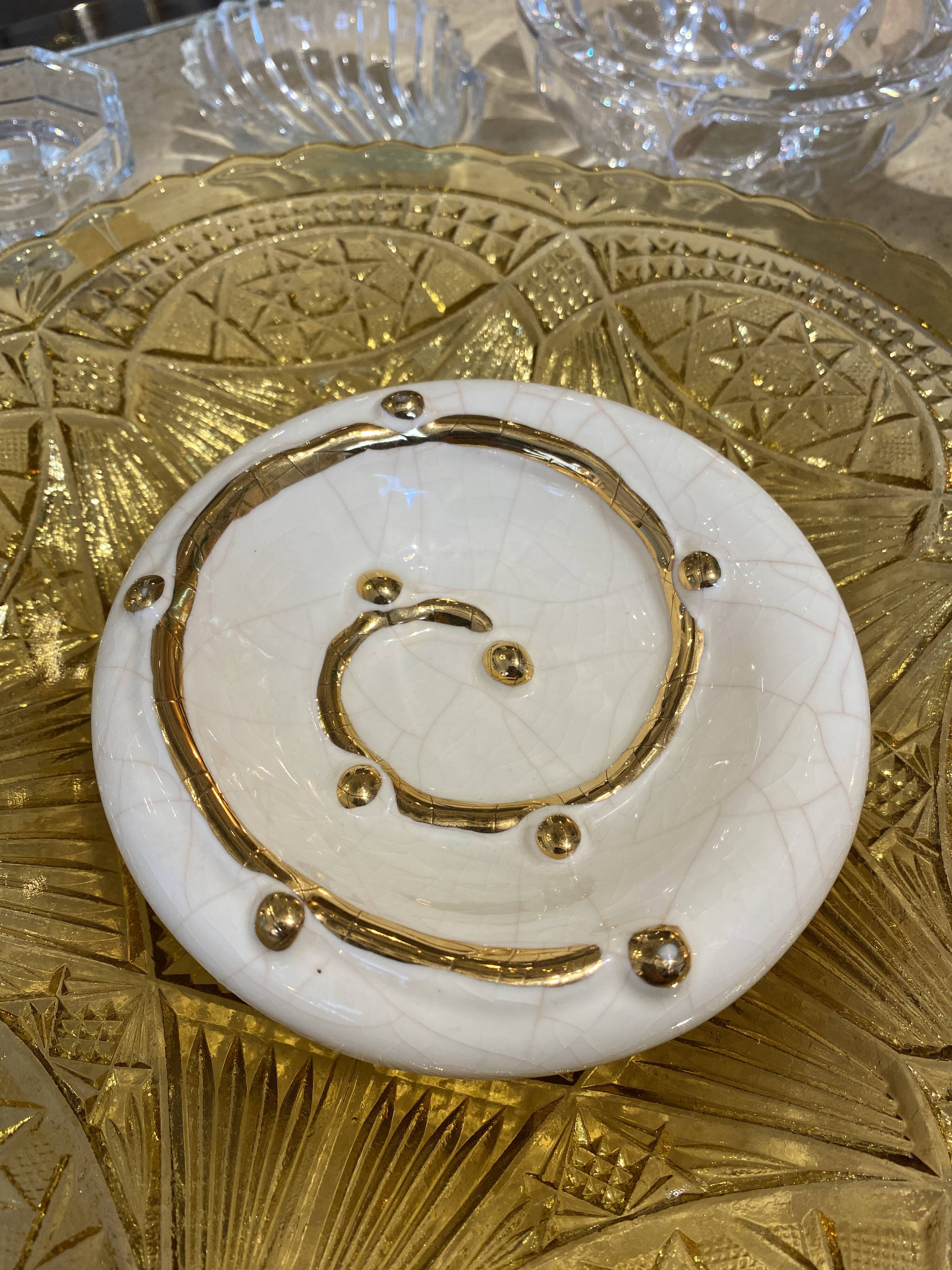 Empty pocket in Longwy earthenware