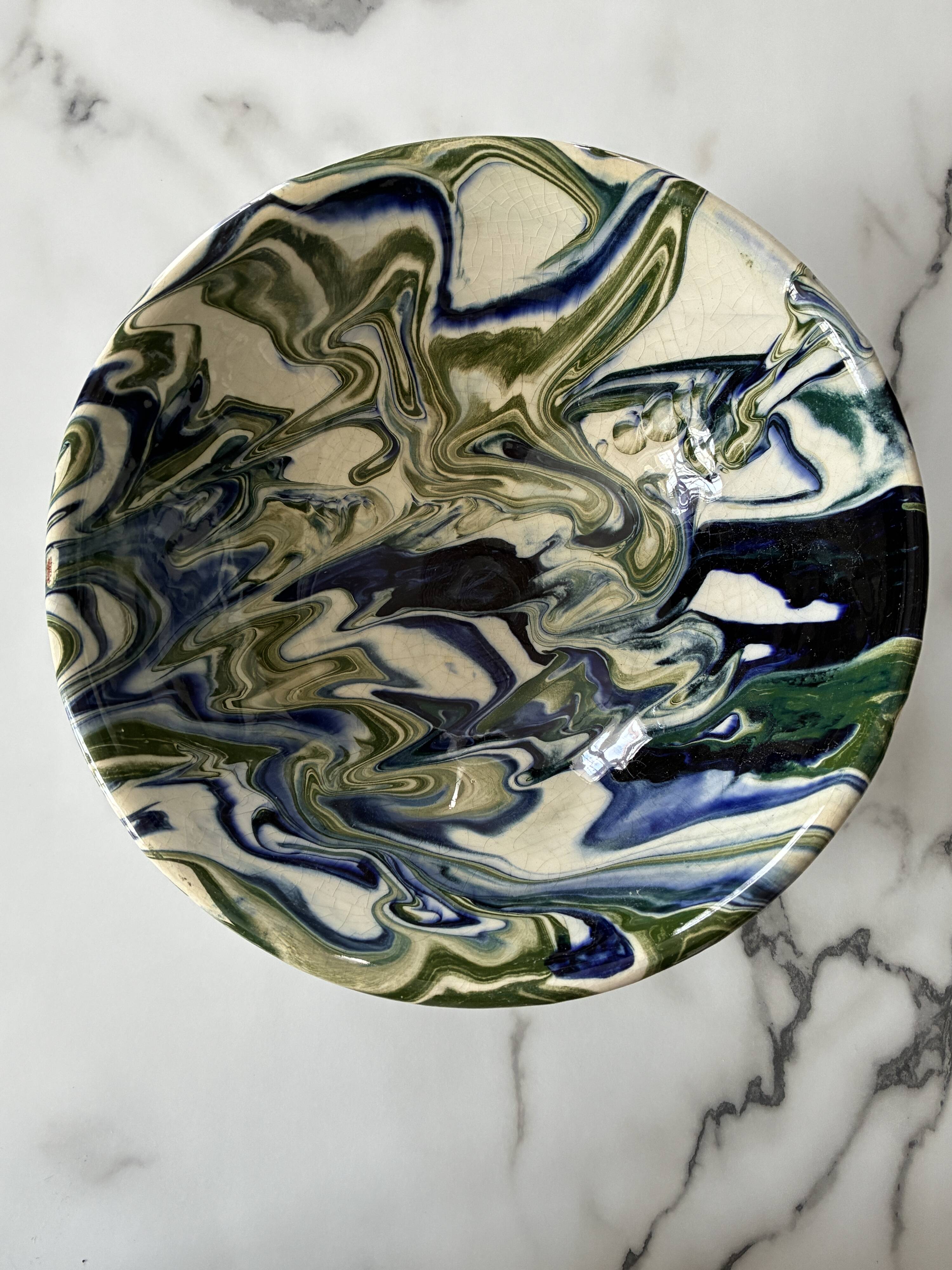 Terracotta bowl with a marbled effect
