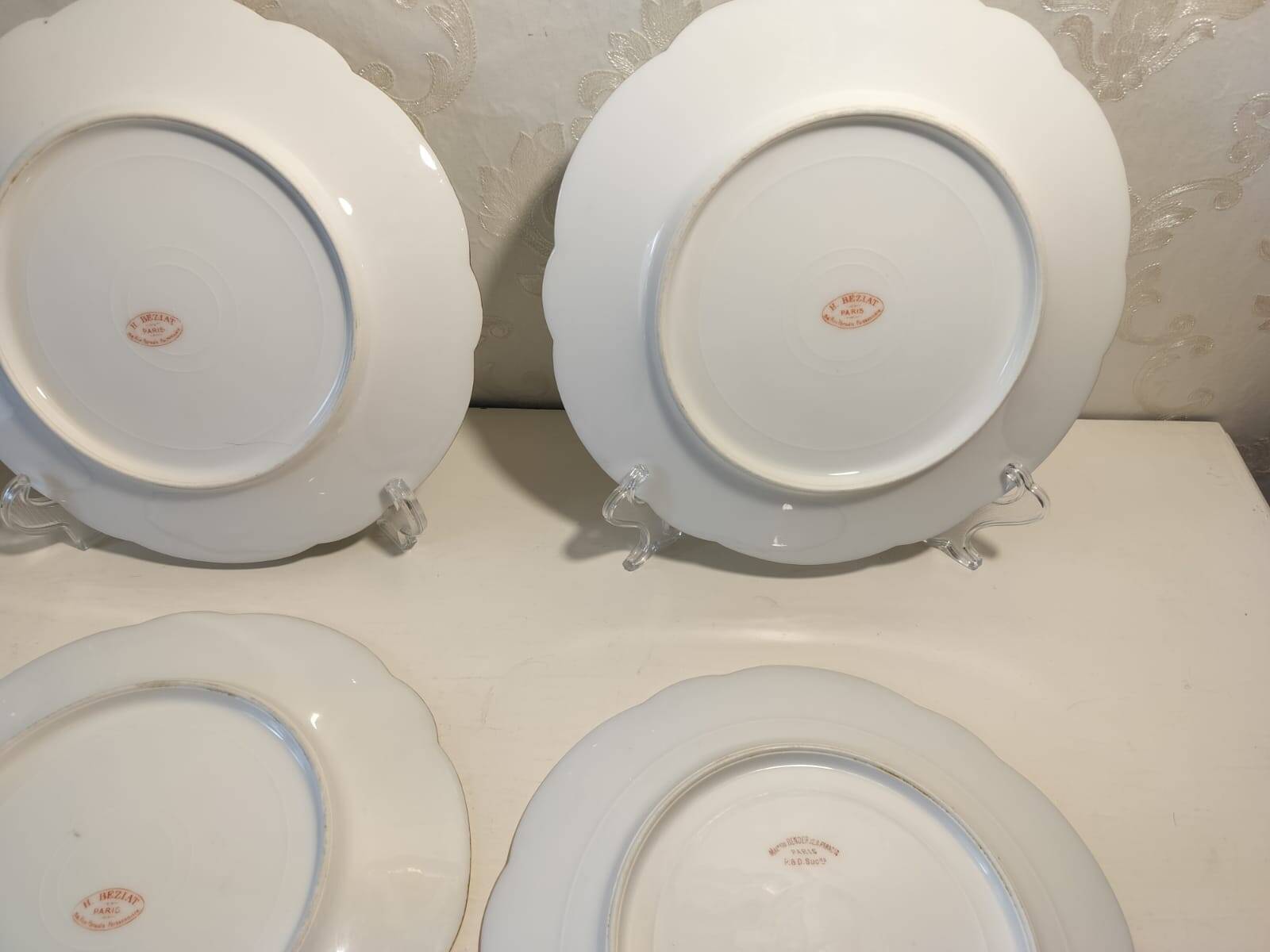 Service de 12 assiettes en porcelaine de Paris - H. Béziat / Maison Blender