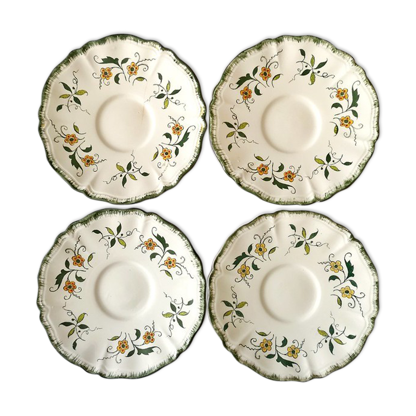 lot of 4 Small plates very beautiful vintage decoration