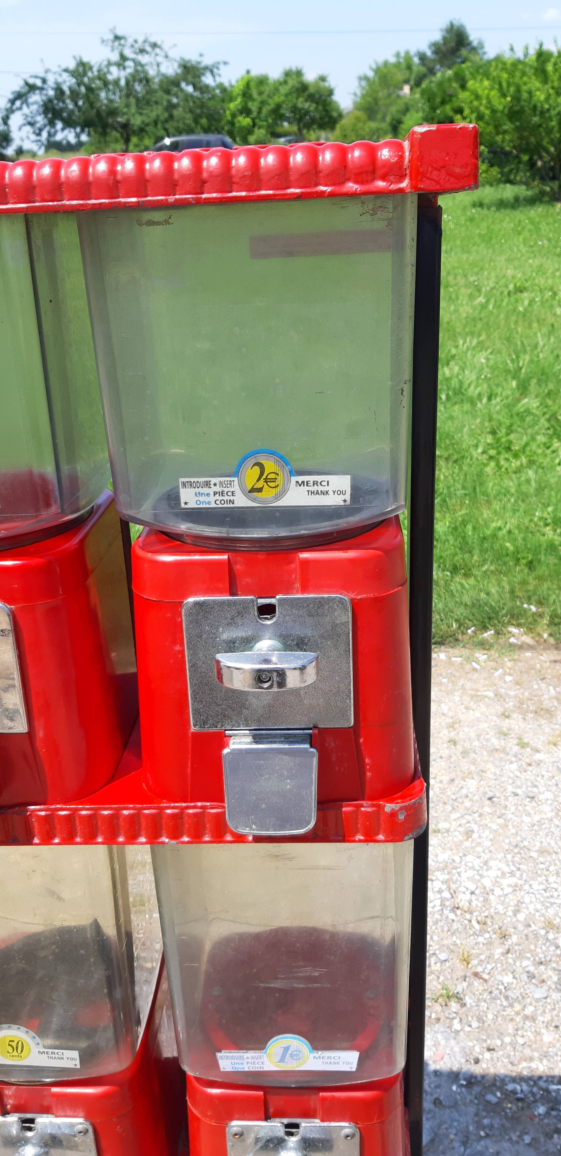 BRABO Candy Dispenser