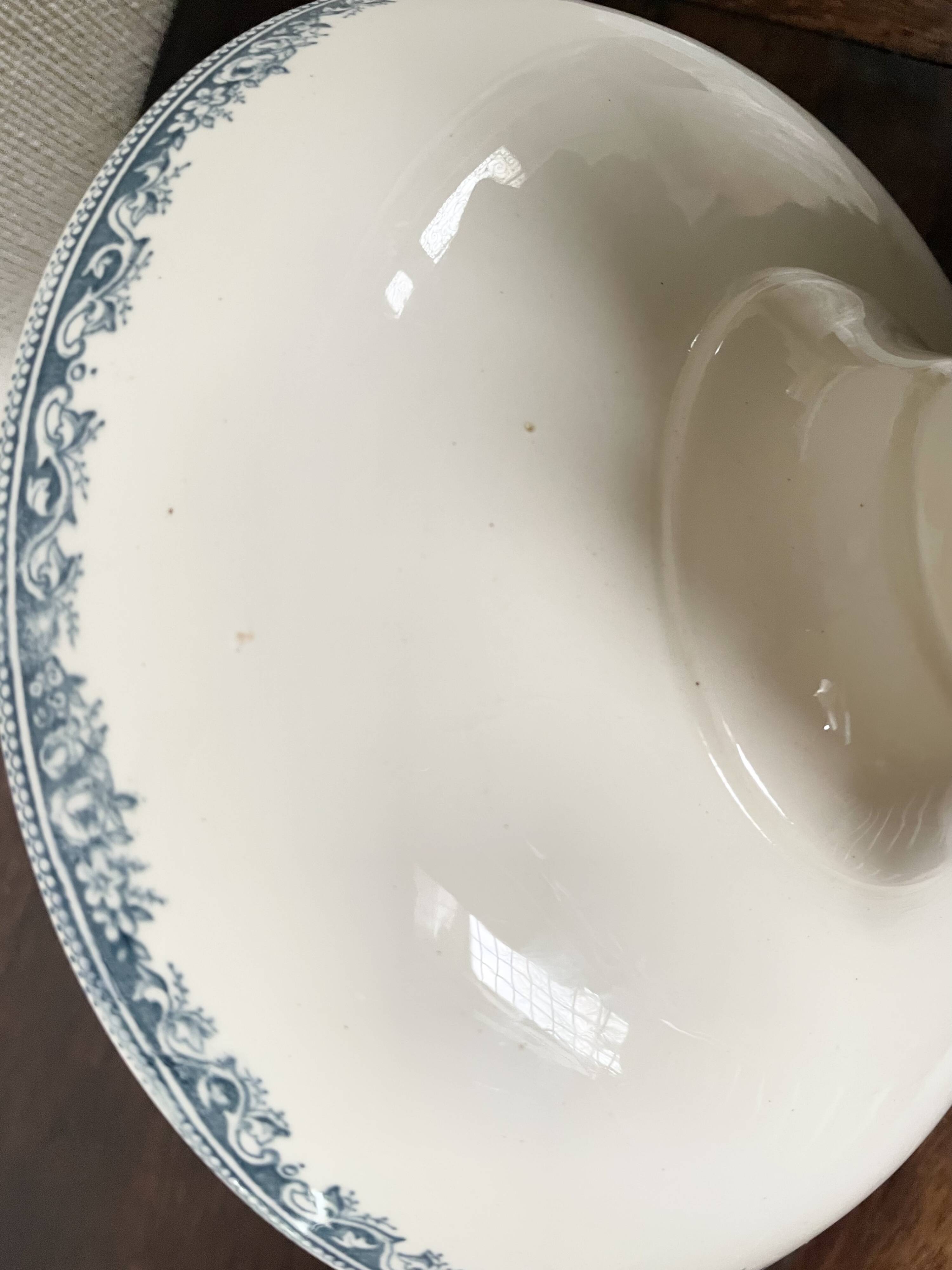 Iron earth fruit bowl, garland model