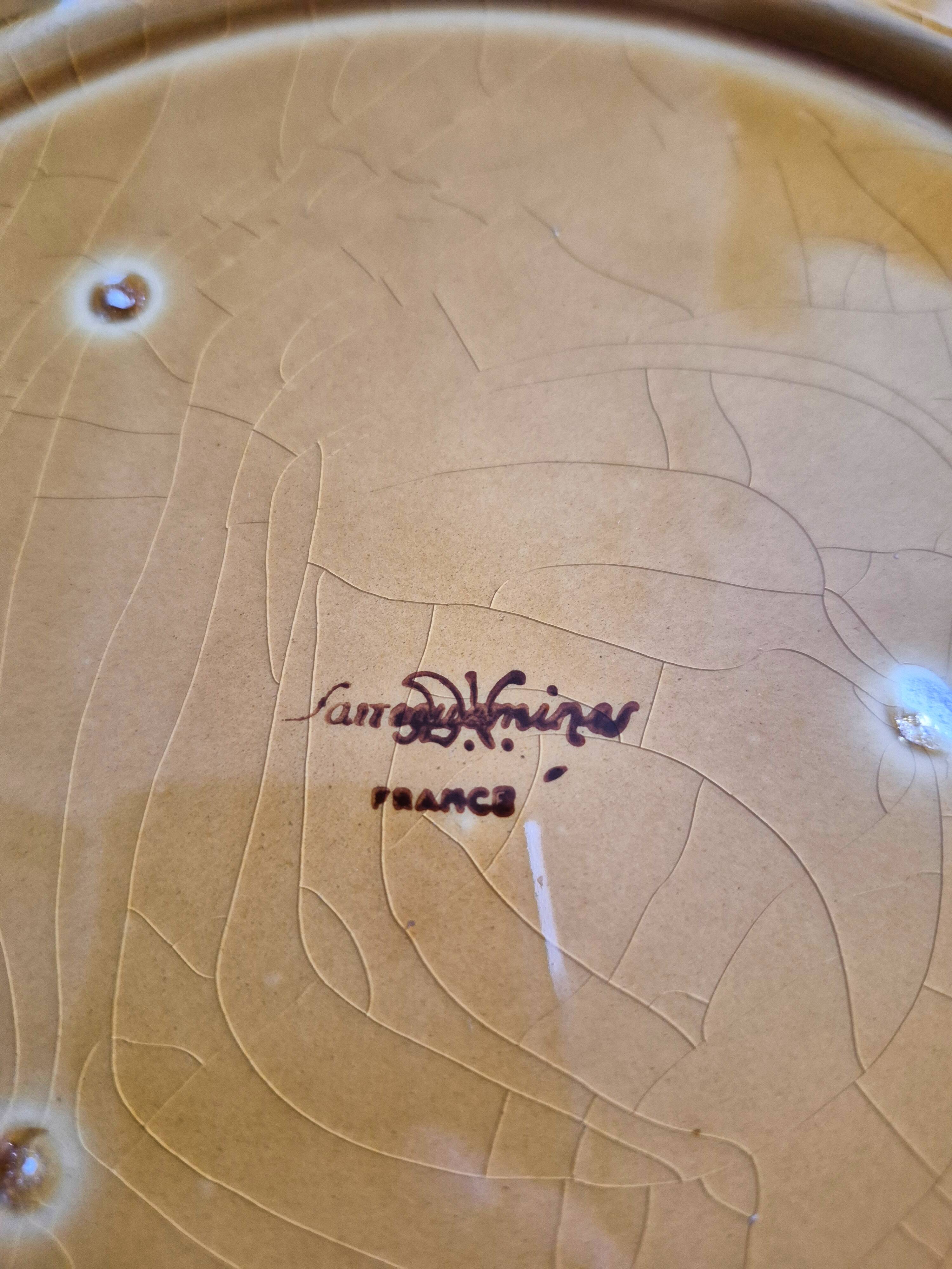 Round slip dish, Sarreguemines earthenware