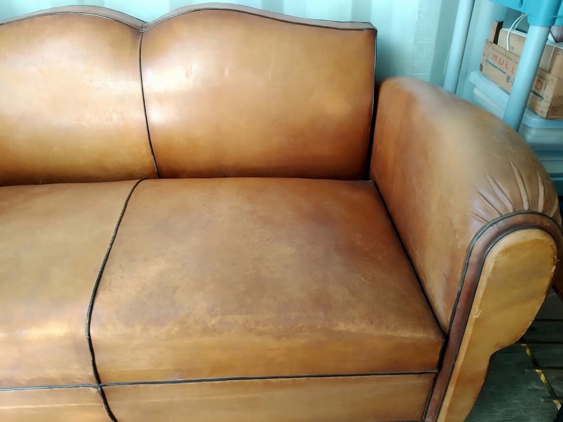 Moustache club sofa in leather, 40s