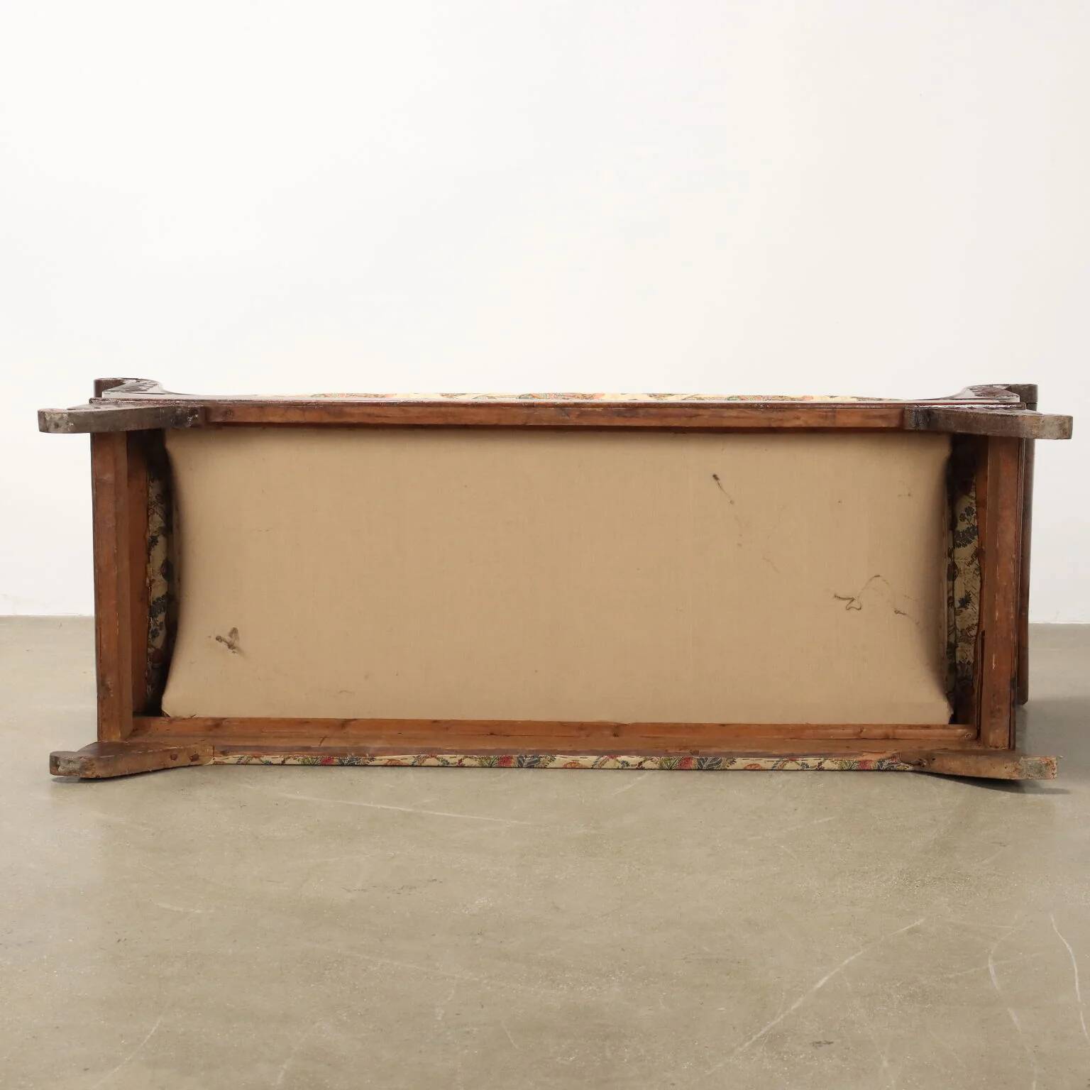 Antique Louis-Philippe canapé in walnut and fabric, Italy, 19th century
