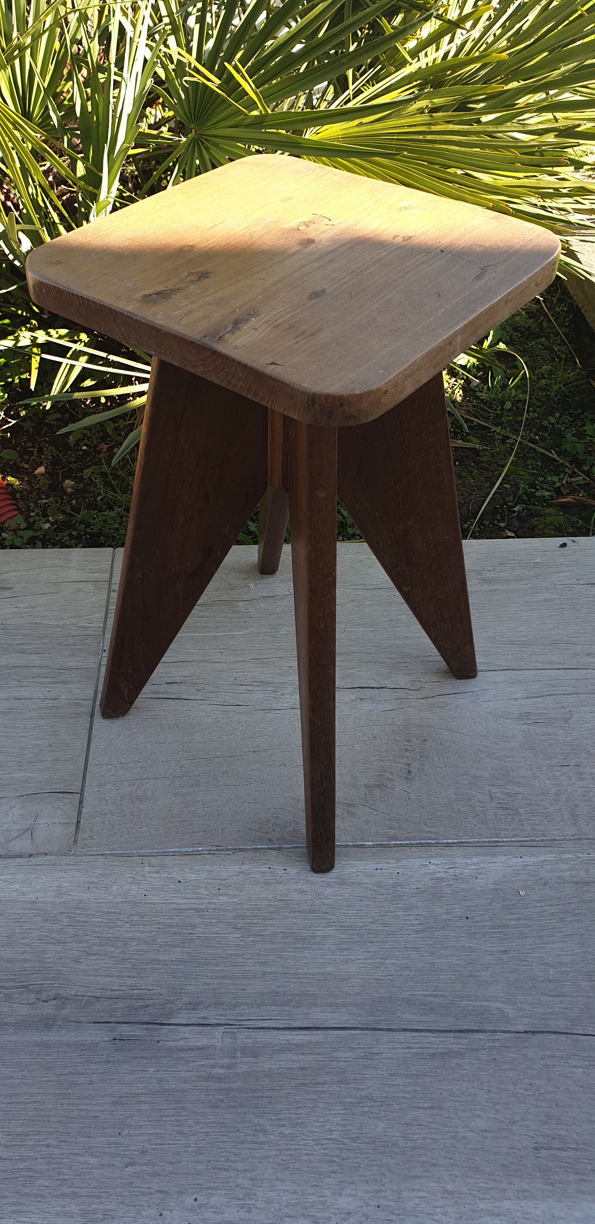 Stool Wood Feet compass