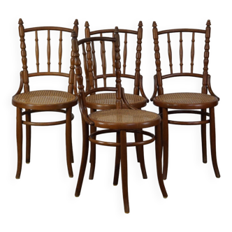 Lot de 4 belles chaises de bistrot au design vintage et atmosphérique