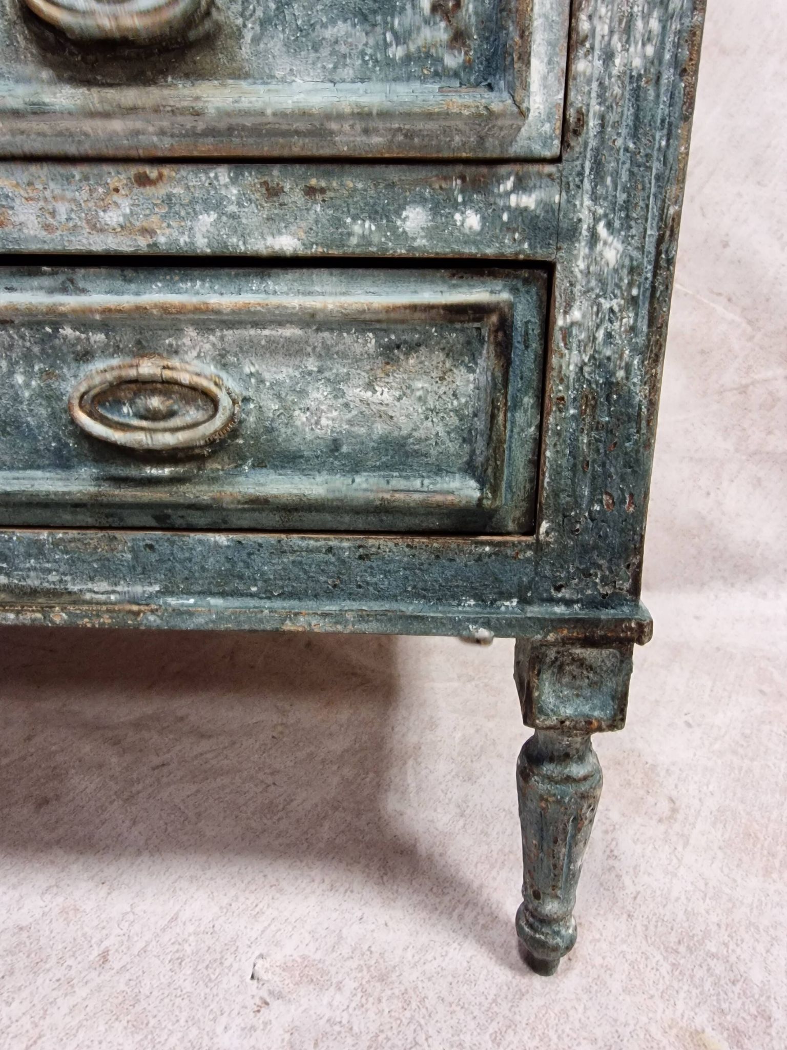 Small patinated chest of drawers