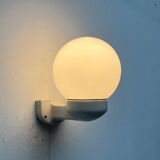 German wall lamp in ceramic and glass from the mid-century, Siemens, 1950s.