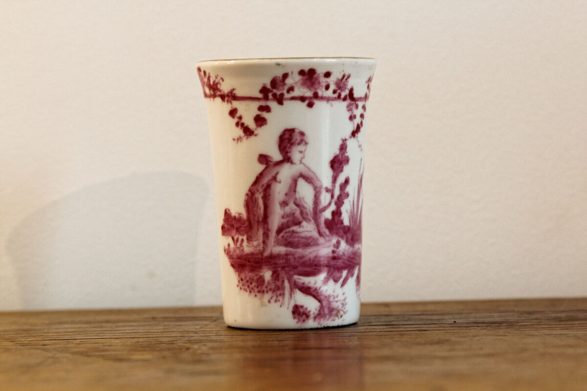 Chinese porcelain brush pot