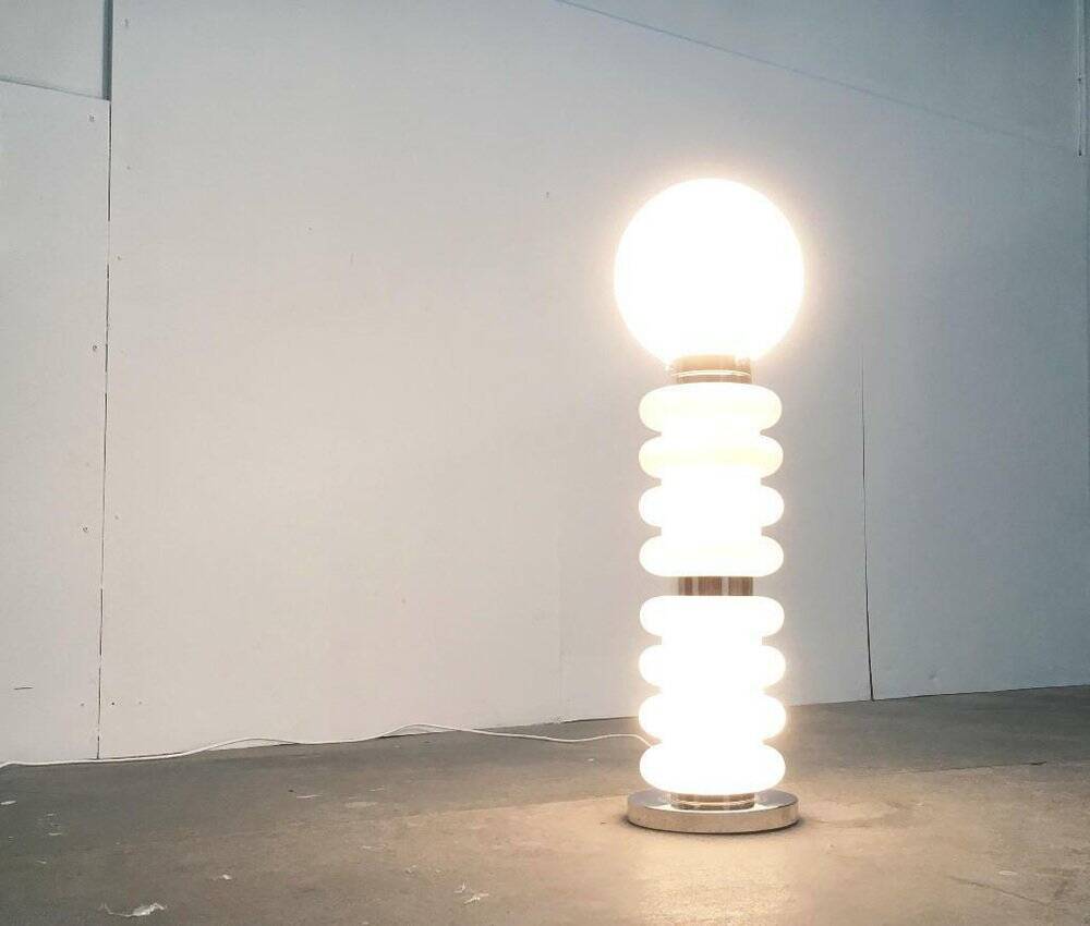 Mid-century space age glass floor lamp by Carlo Nason for JBS, 1960s.