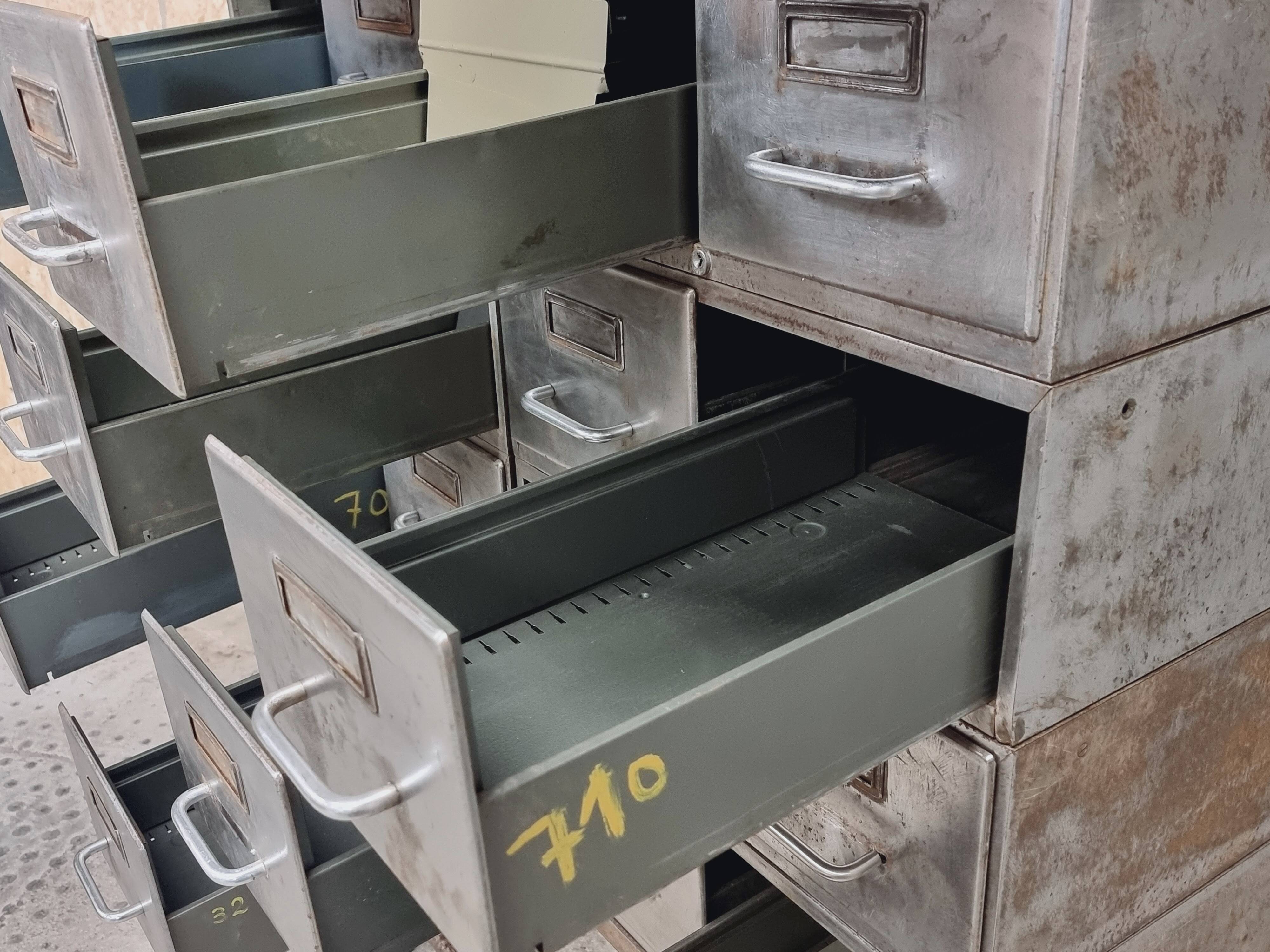 Industrial drawer cabinet filing cabinet hobby cabinet made of iron
