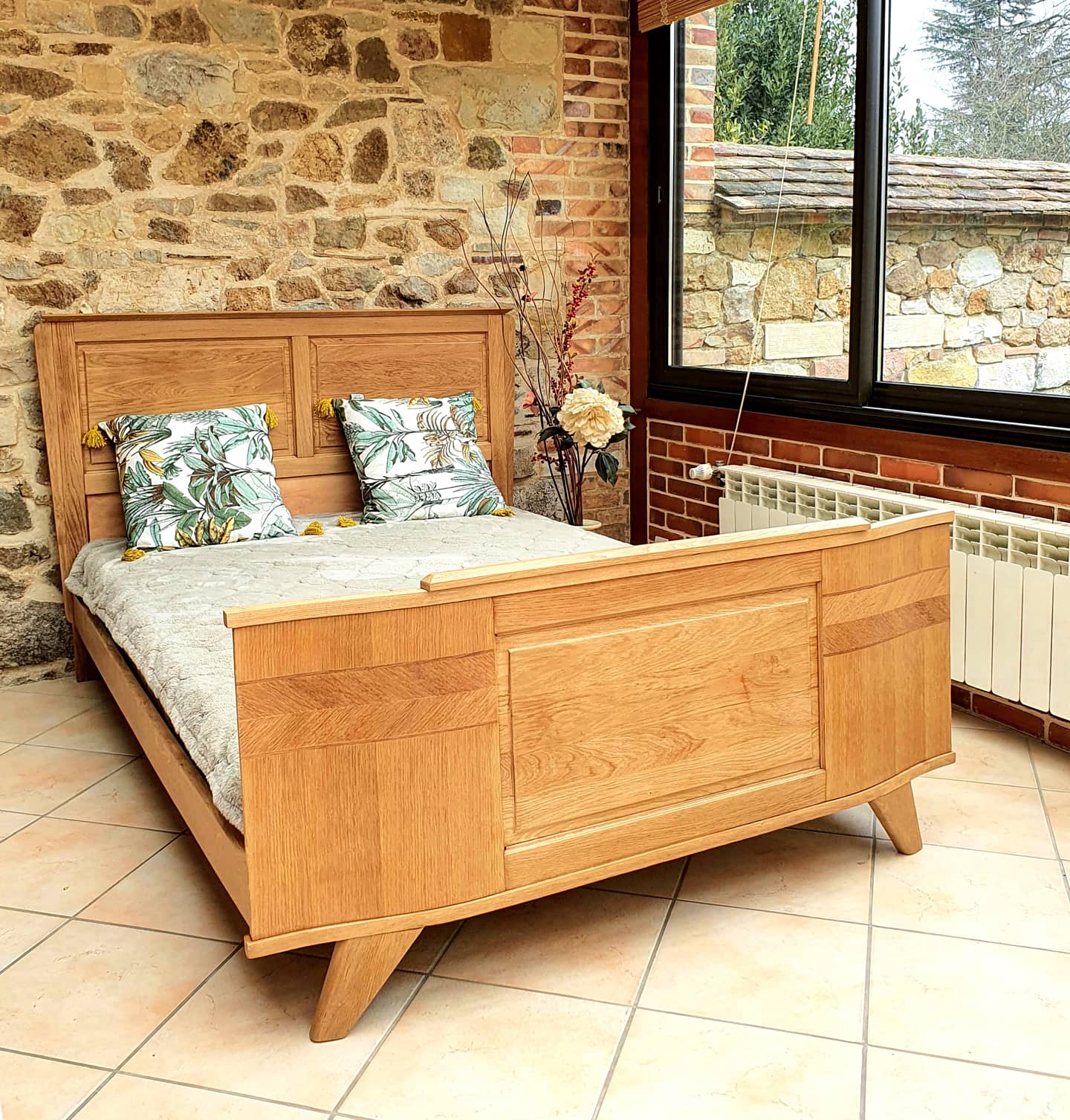 Vintage bed