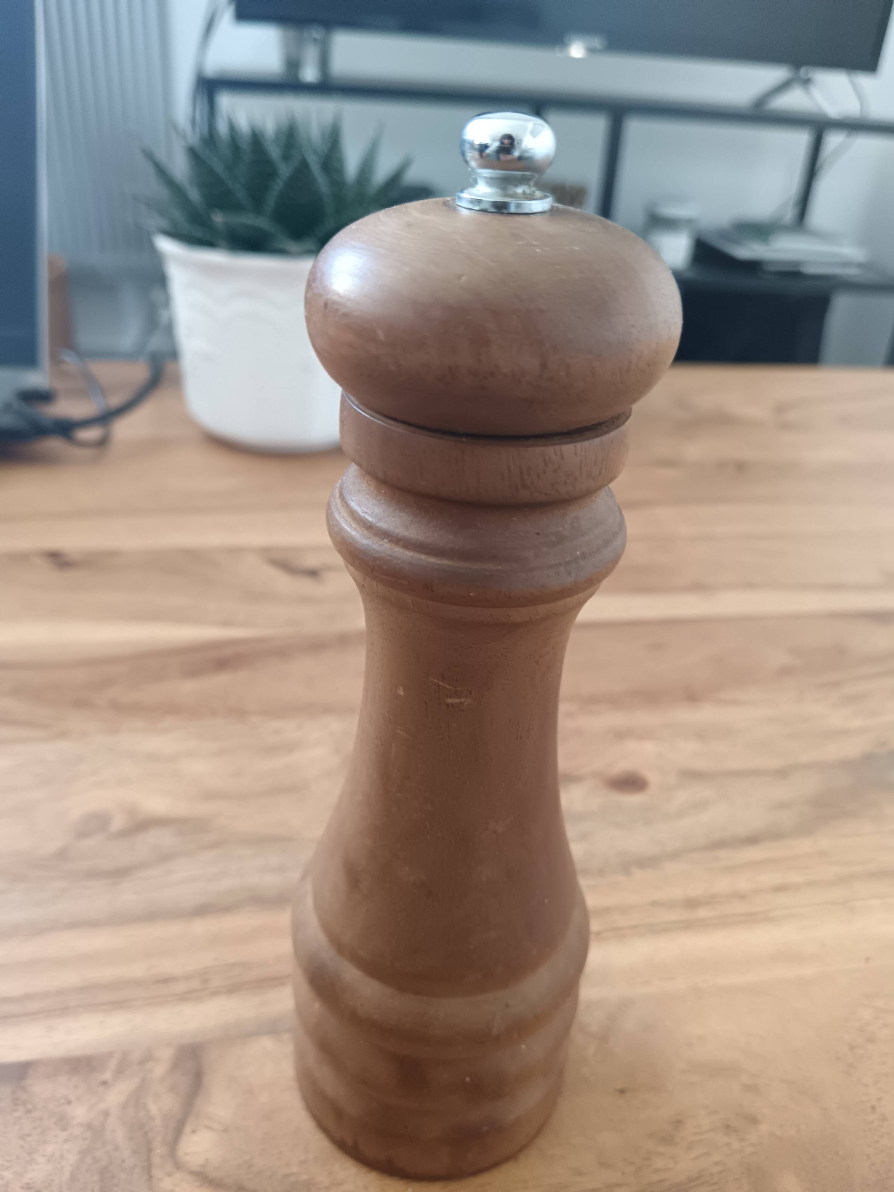 Pepper mills