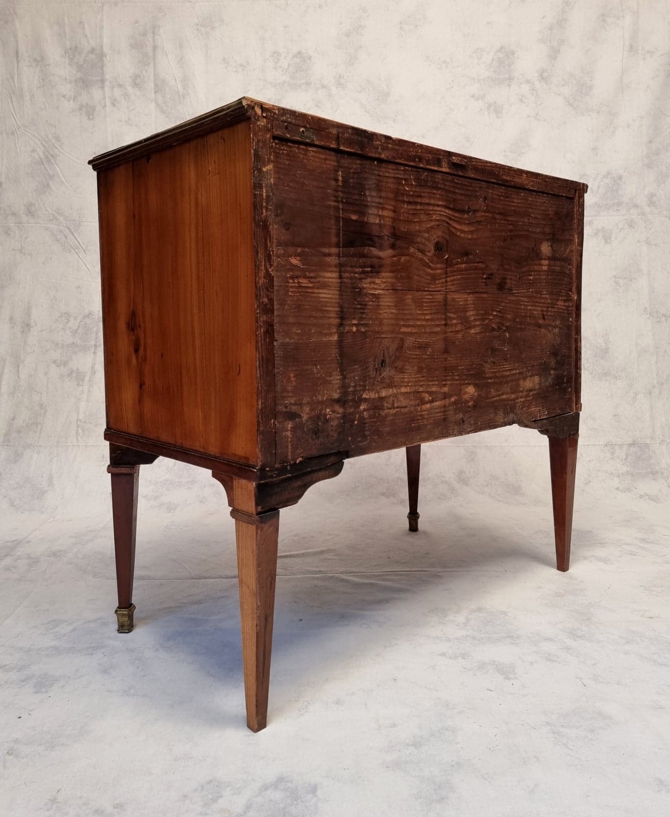 Commode Sauteuse period Louis XVI - Merisier - 18th