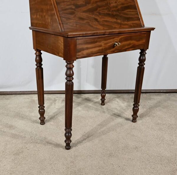 Petit Bureau de Dame en Acajou, époque Louis-Philippe – 1ère partie XIXe