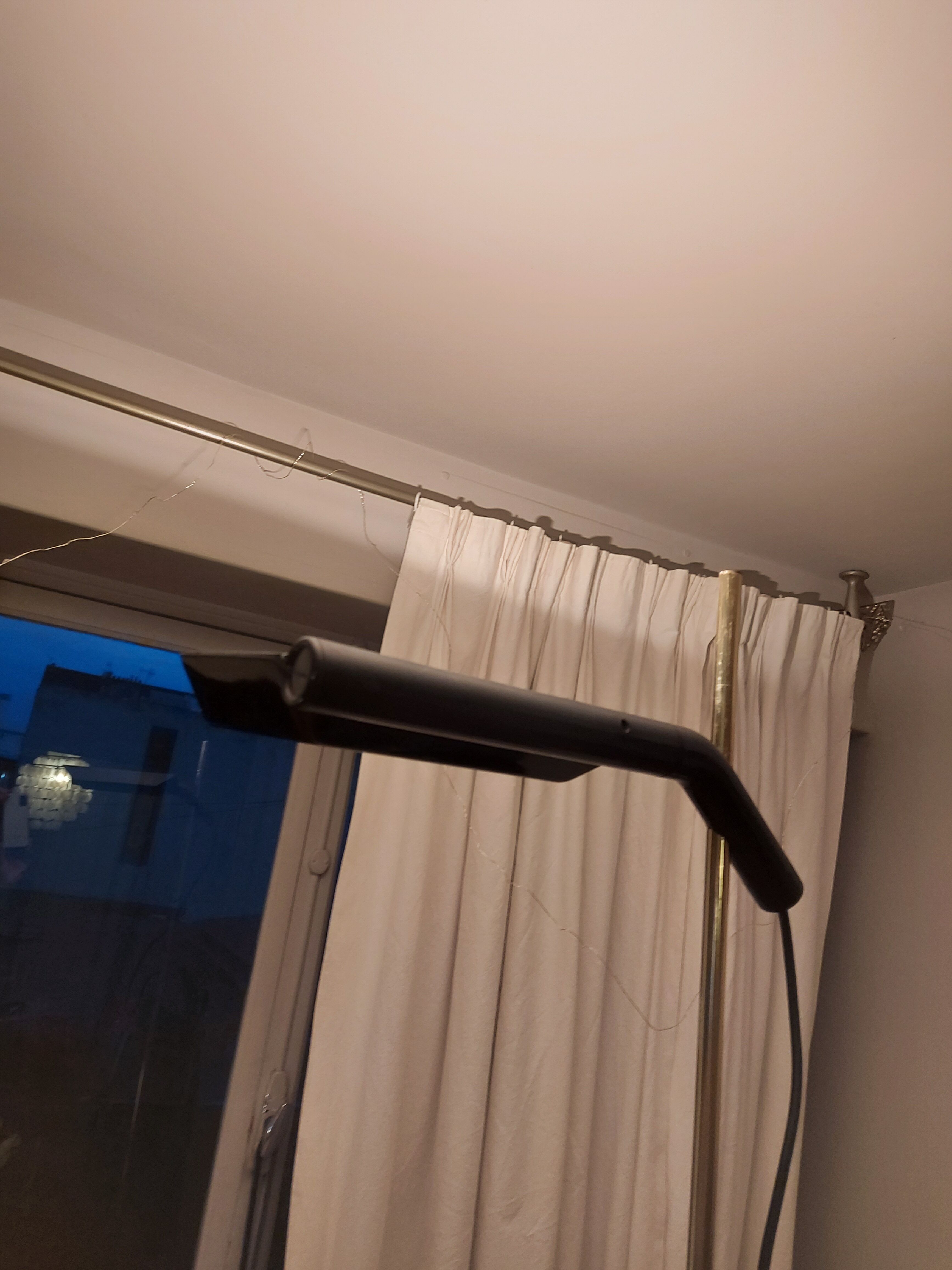Guzzini design lamppost (marble foot)