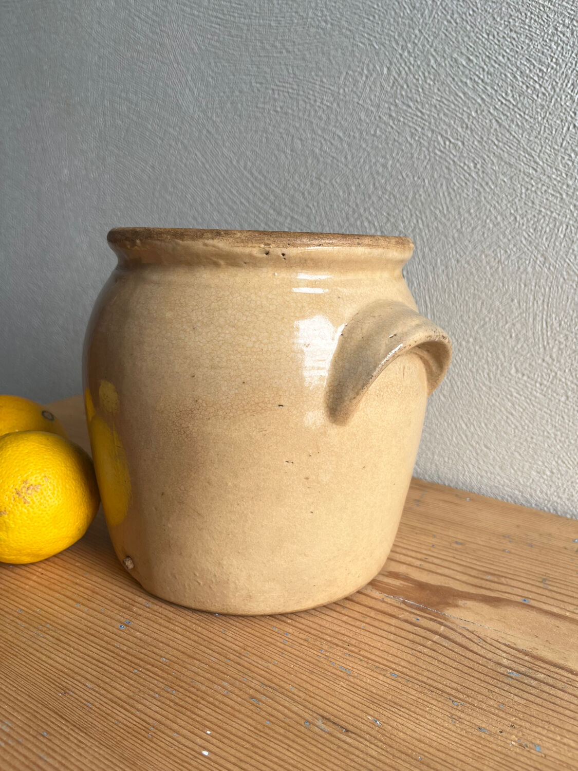 Old stoneware pot / storage jar / jam jar