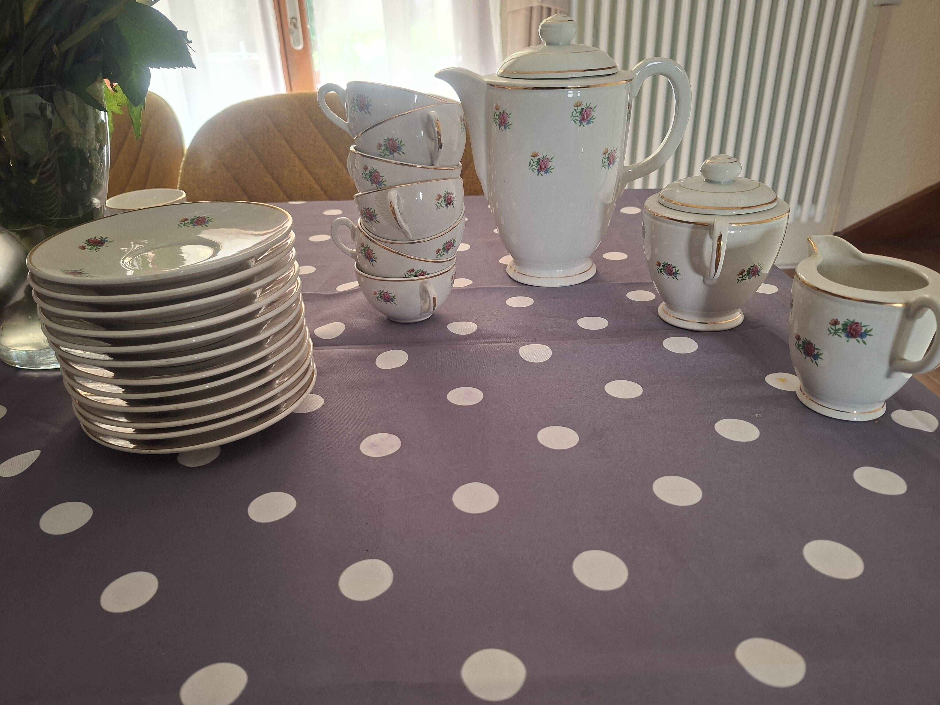 Vintage porcelain coffee service – Rose and gold decoration – 17 pieces