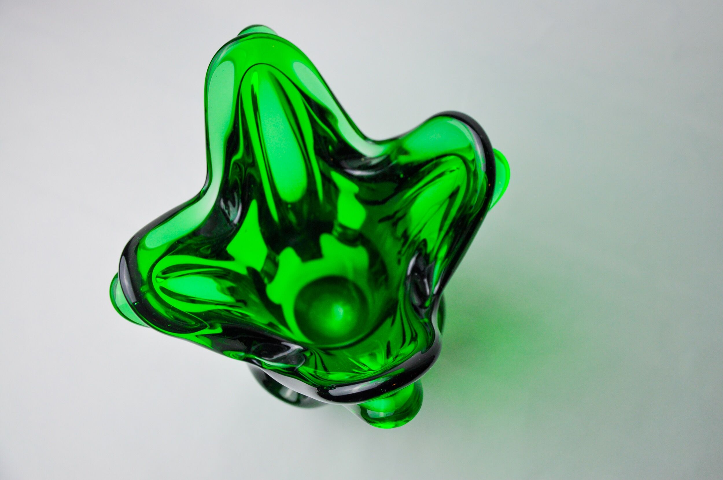 Seguso vase in green murano glass, Italy, 1960