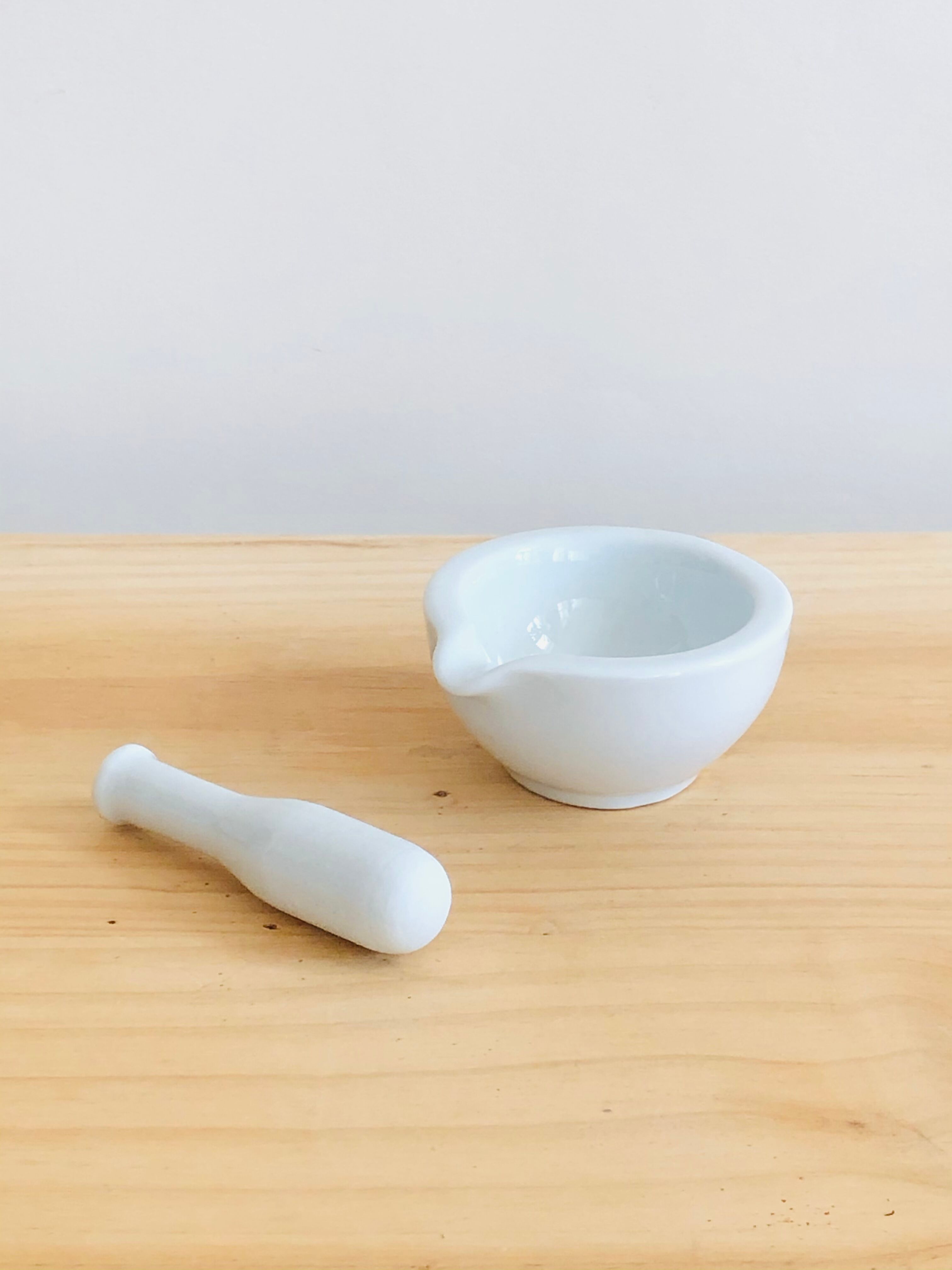 Mortier et pilon en porcelaine D8cm