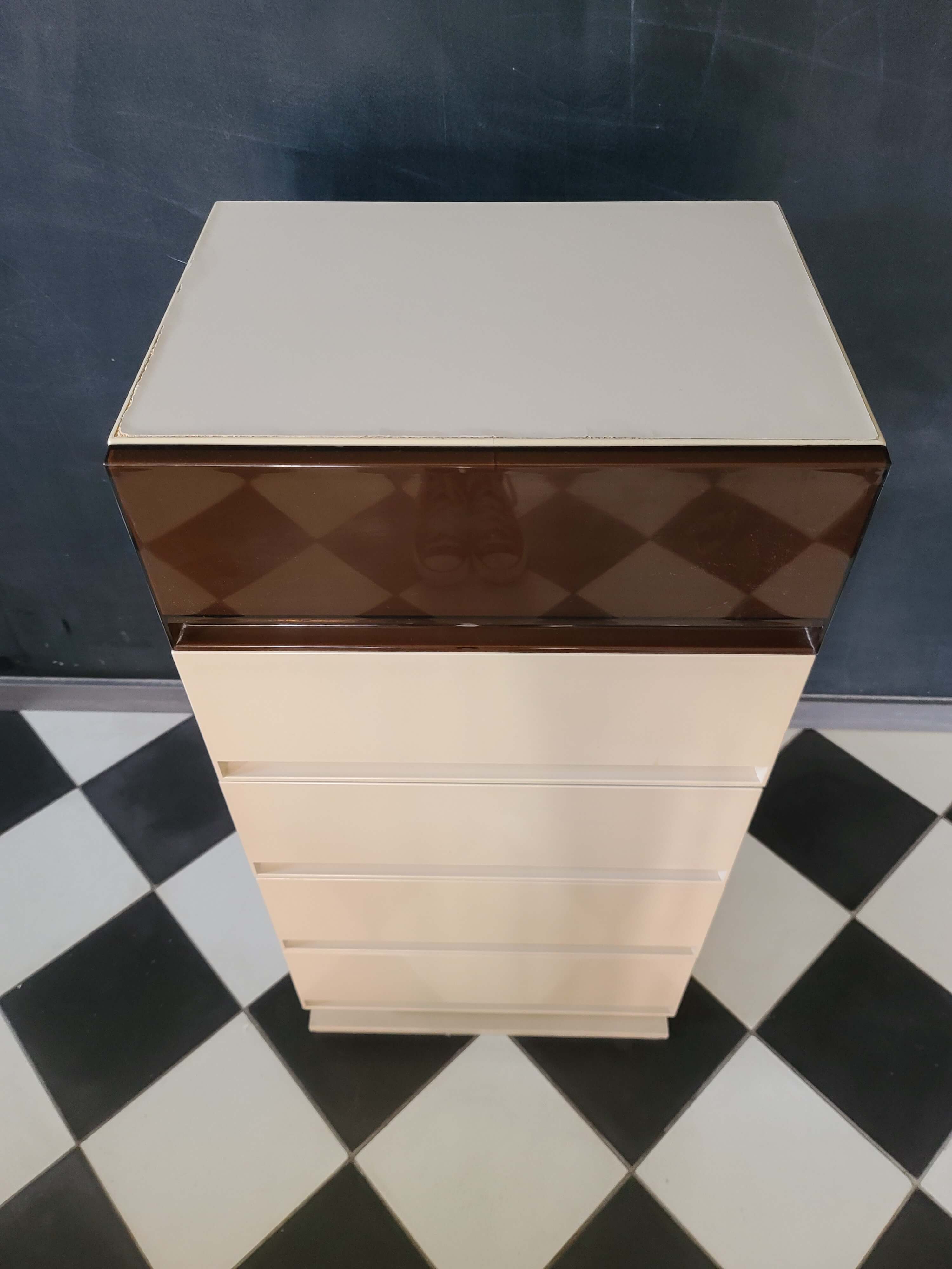 Vintage drawer cabinet