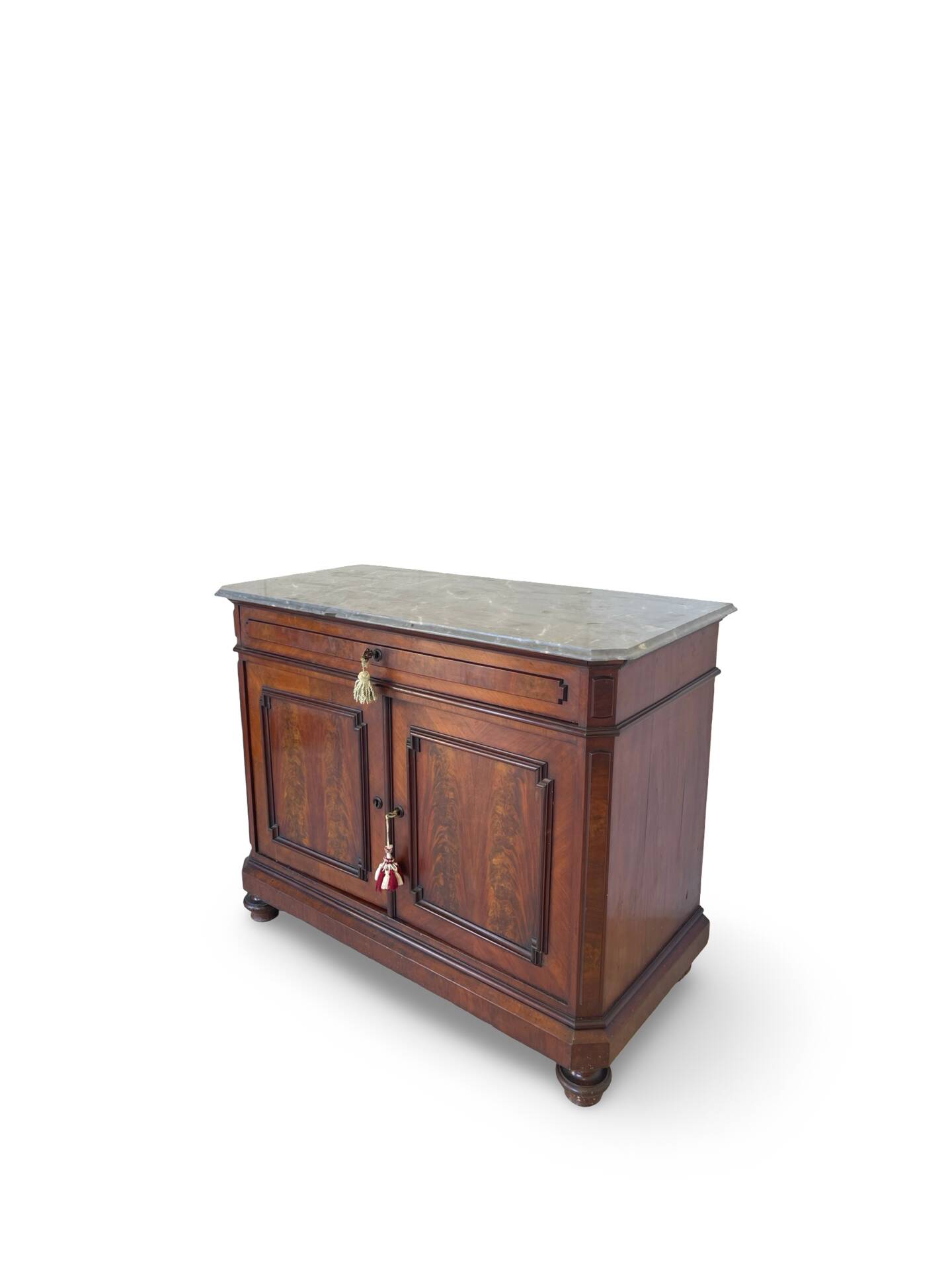 Commode Umbertino en acajou et noyer, 19e siècle.