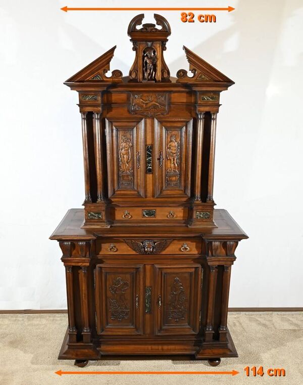 Petit Buffet Deux Corps en Noyer Massif, style Renaissance – Milieu XIXe