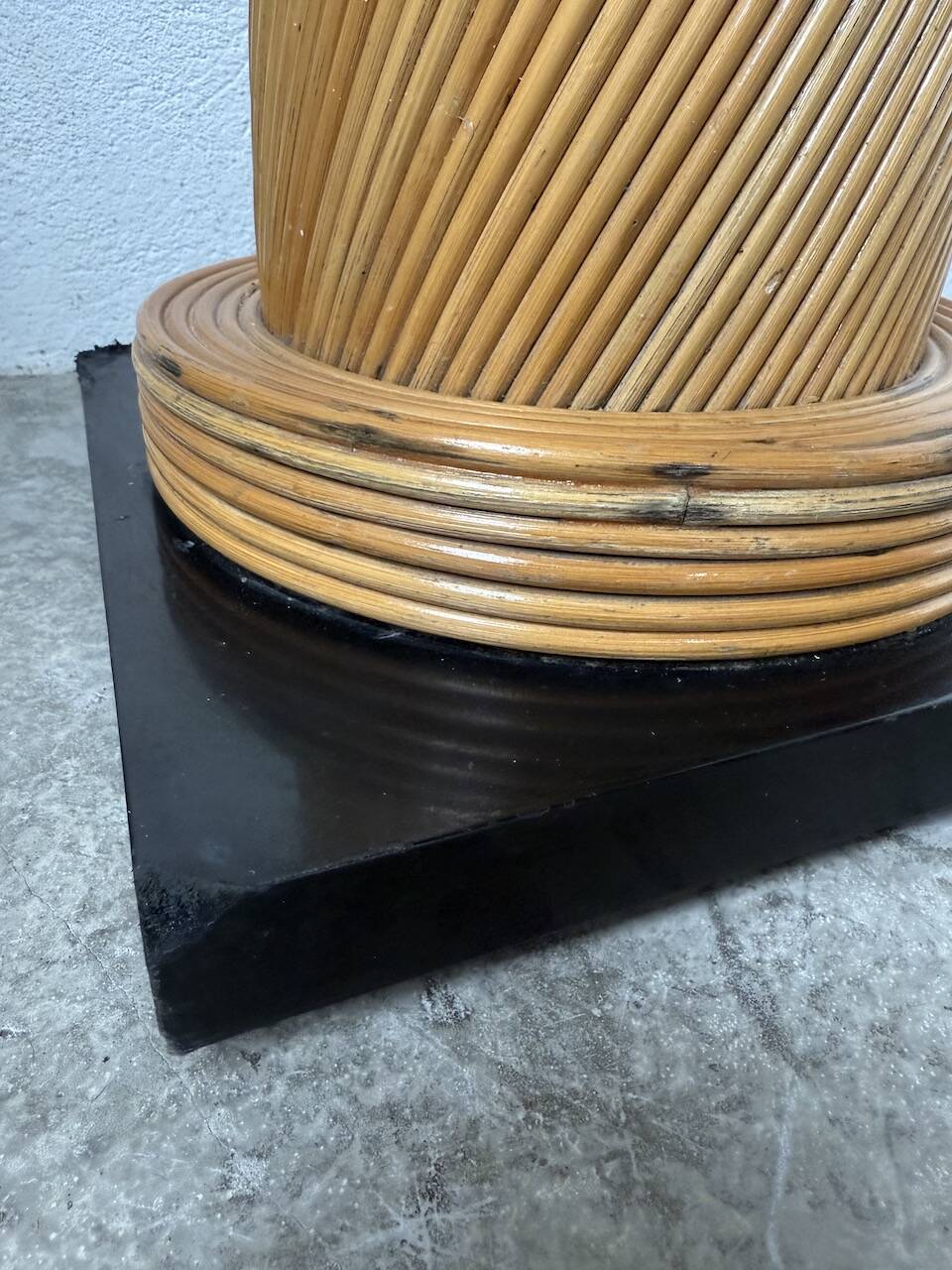 Crespi South Nursery Rattan Column