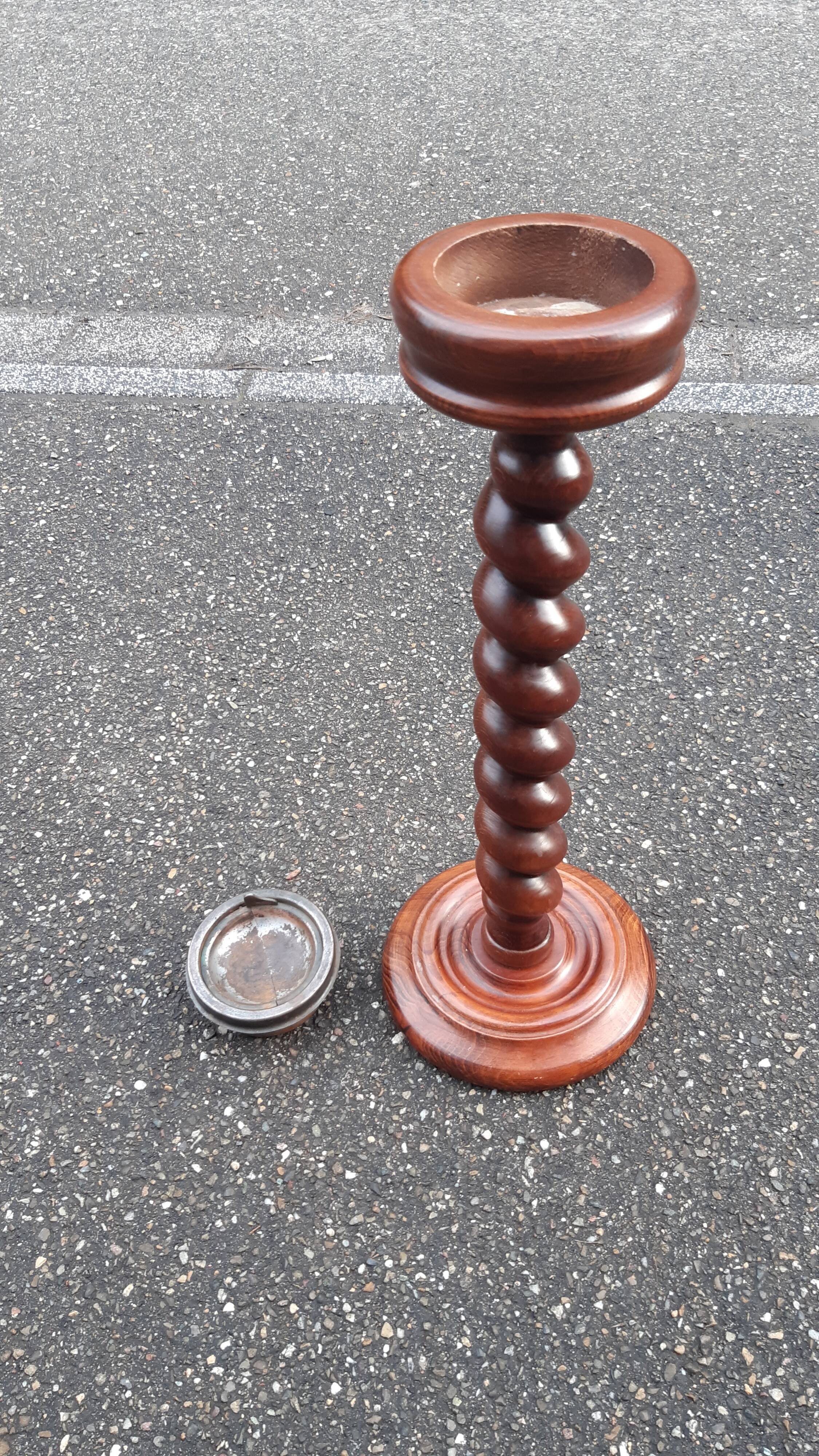 Ashtray on twisted wooden stand from the 70s