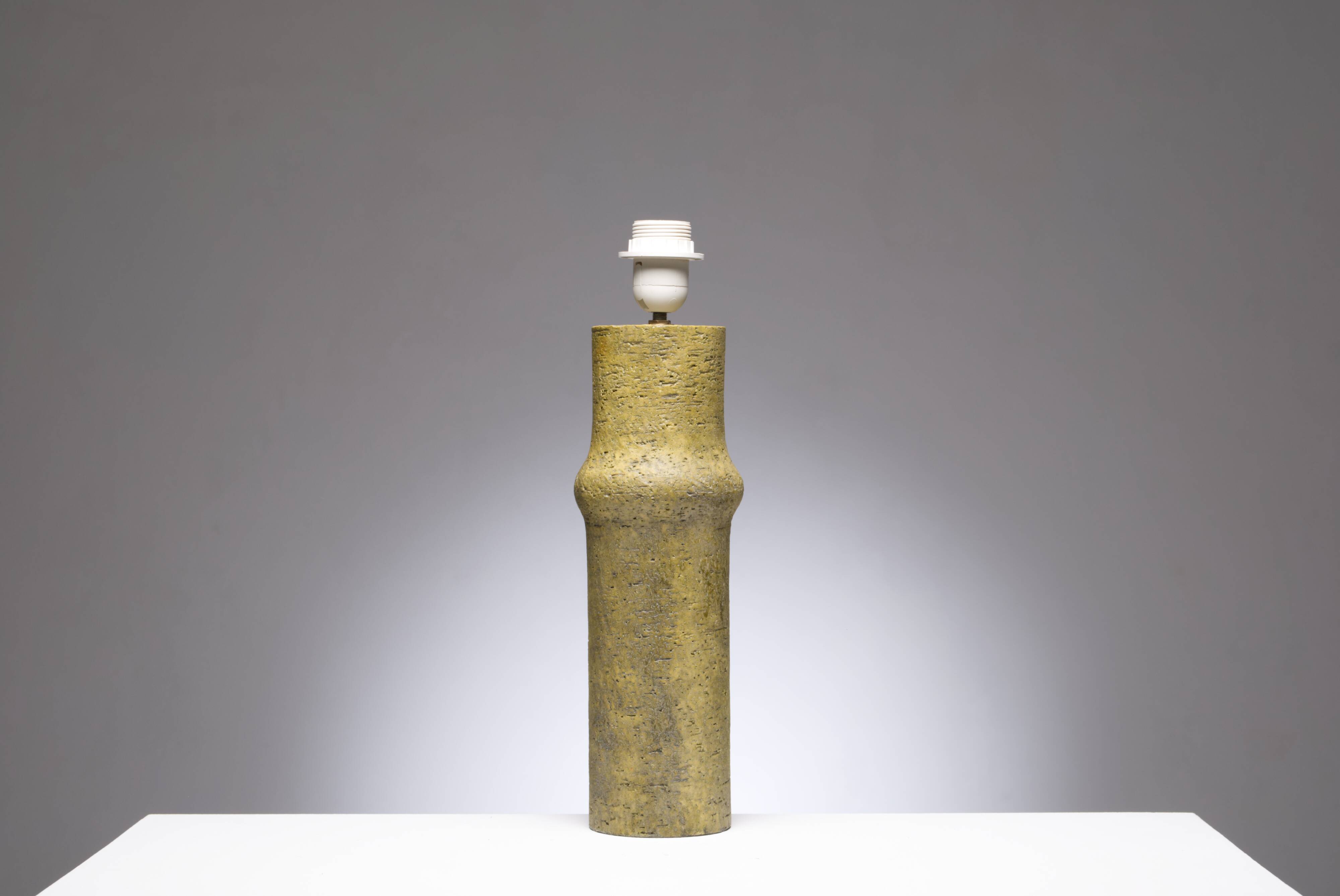Stoneware table lamp