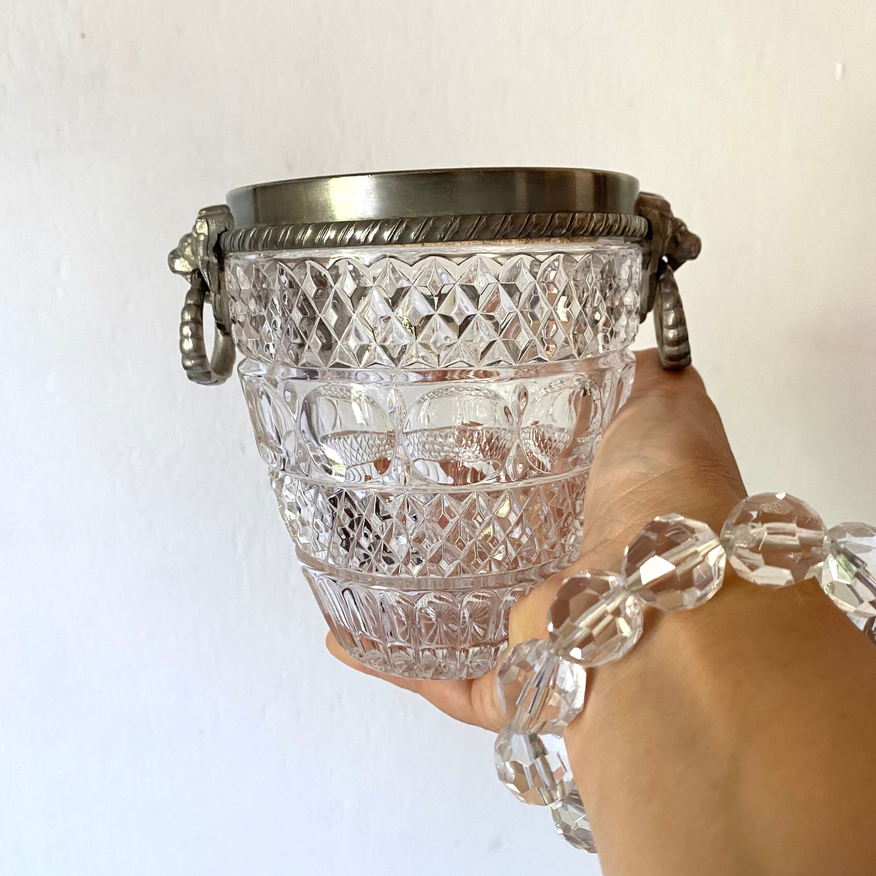 Lion head ice bucket