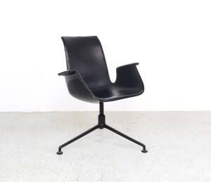 Walter Knoll "The Bucket chair" swivel chair black