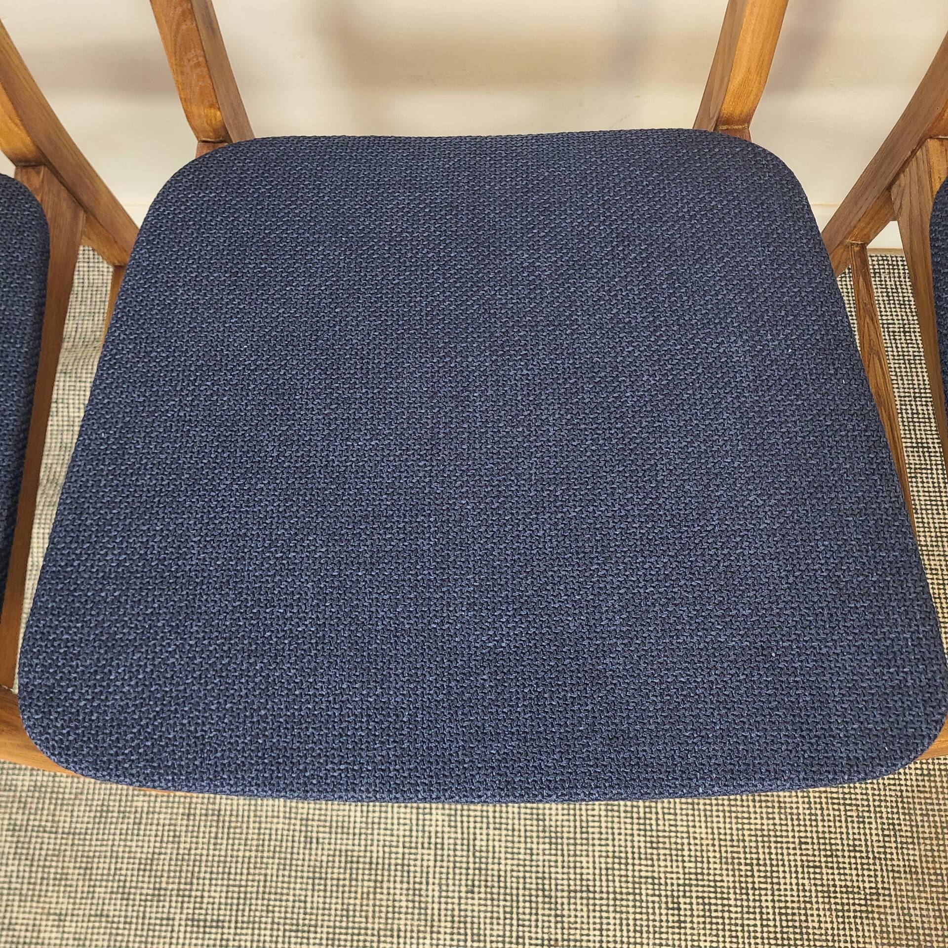 Chaise scandinave vintage design années 1960
