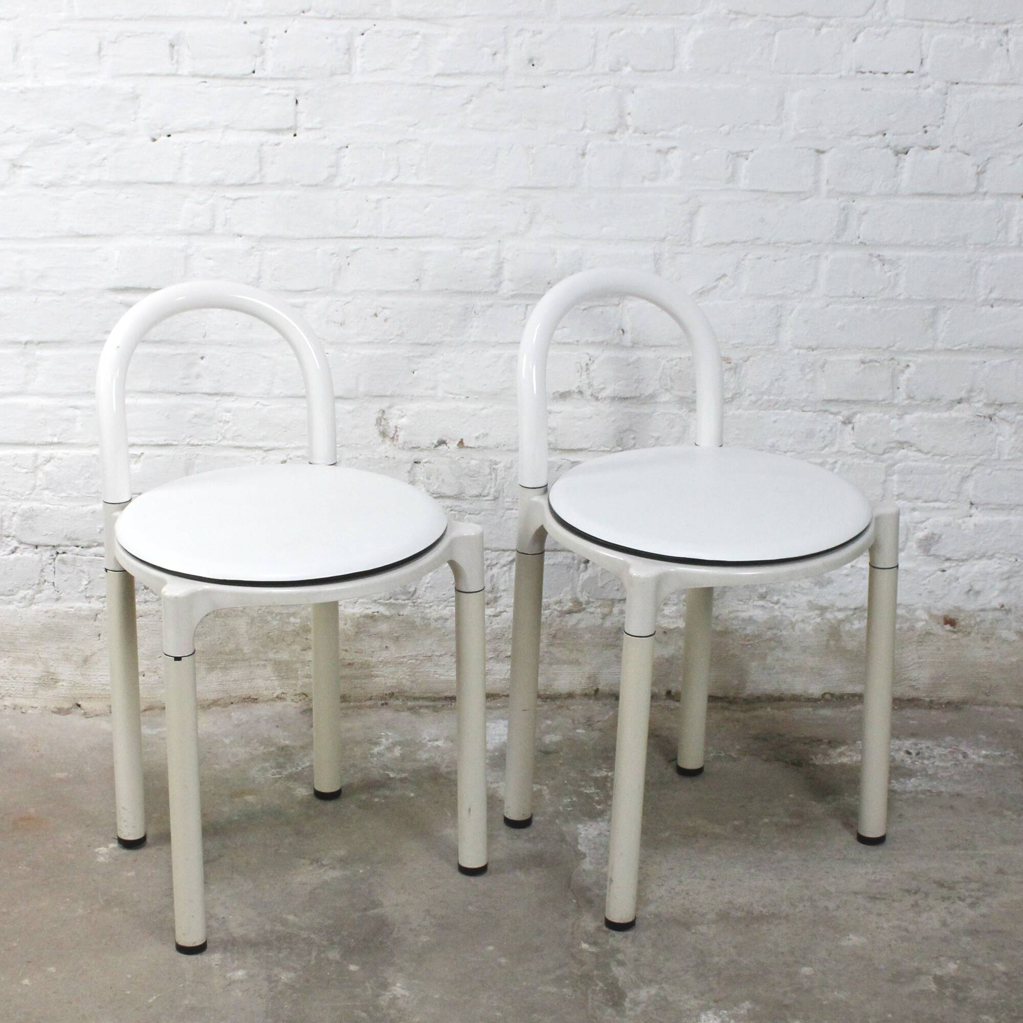 Paire de chaises Kartell par Anna CASTELLI FERRIERI