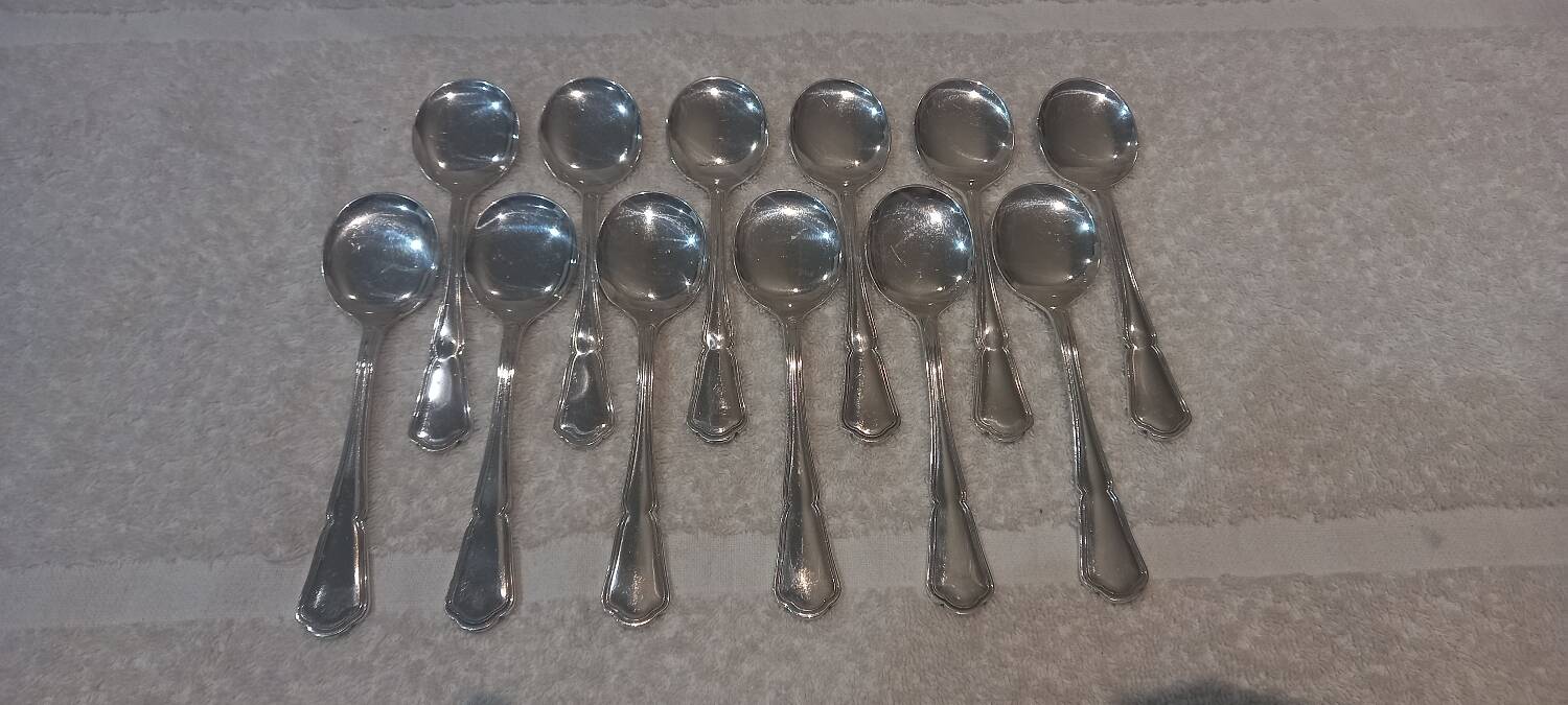 12 silver-plated ice cream scoops, Ercuis goldsmith, 13.7cm contours
