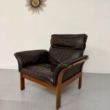 Vintage 70s Dreipunkt Scala design armchair in black leather and teak.