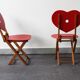 Paire de chaises pliantes vintage en bois pour enfants.