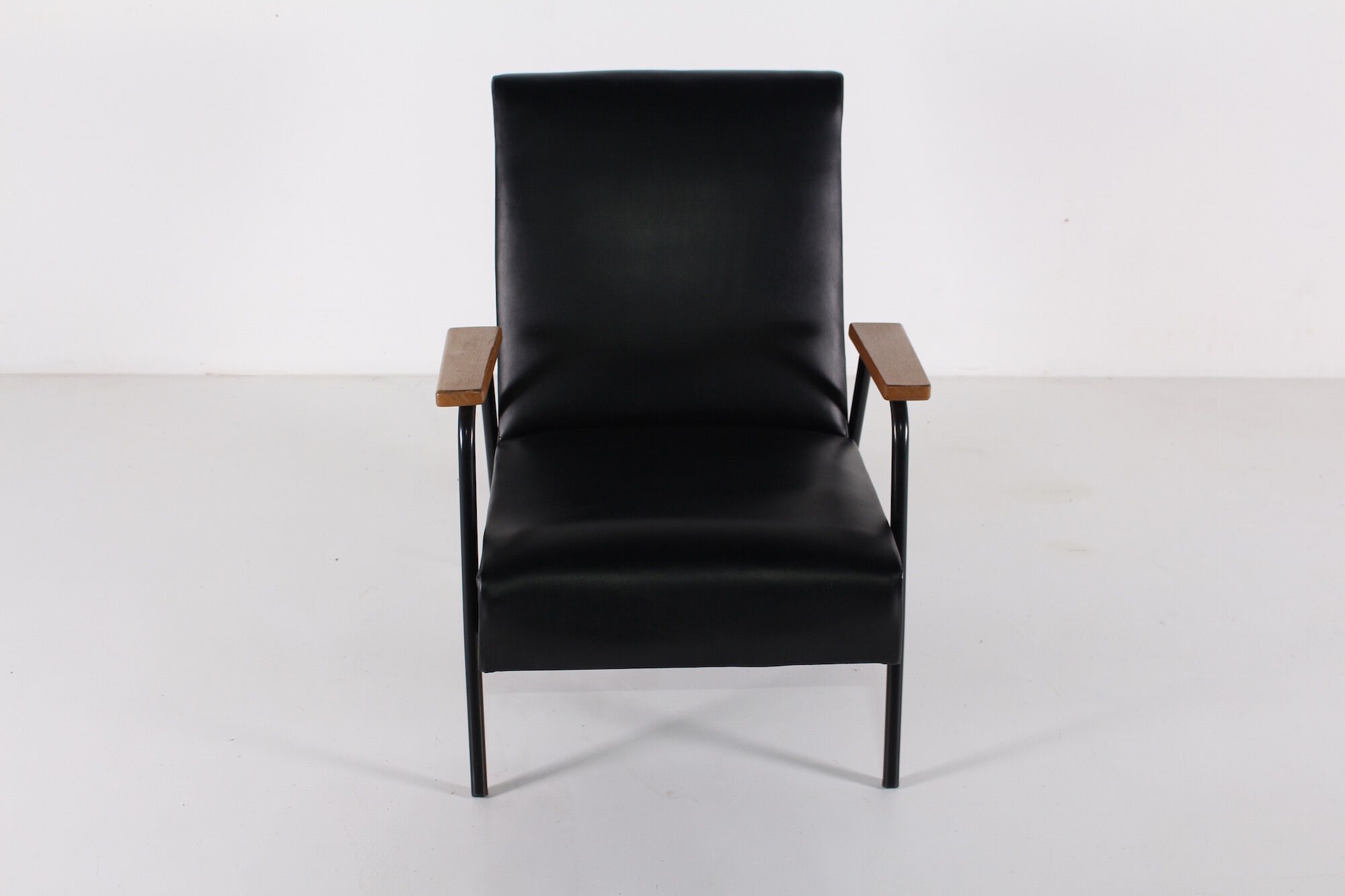 Armchair RIO Pierre Guariche