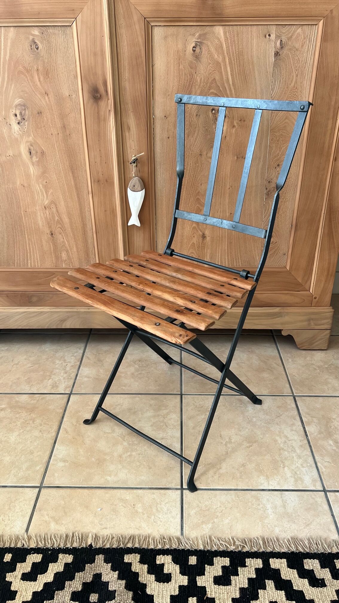 Chaise bistrot ancienne restaurée