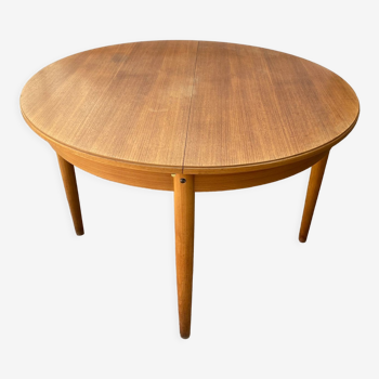 Scandinavian extendable round table in teak dia 116cm length 176cm an60